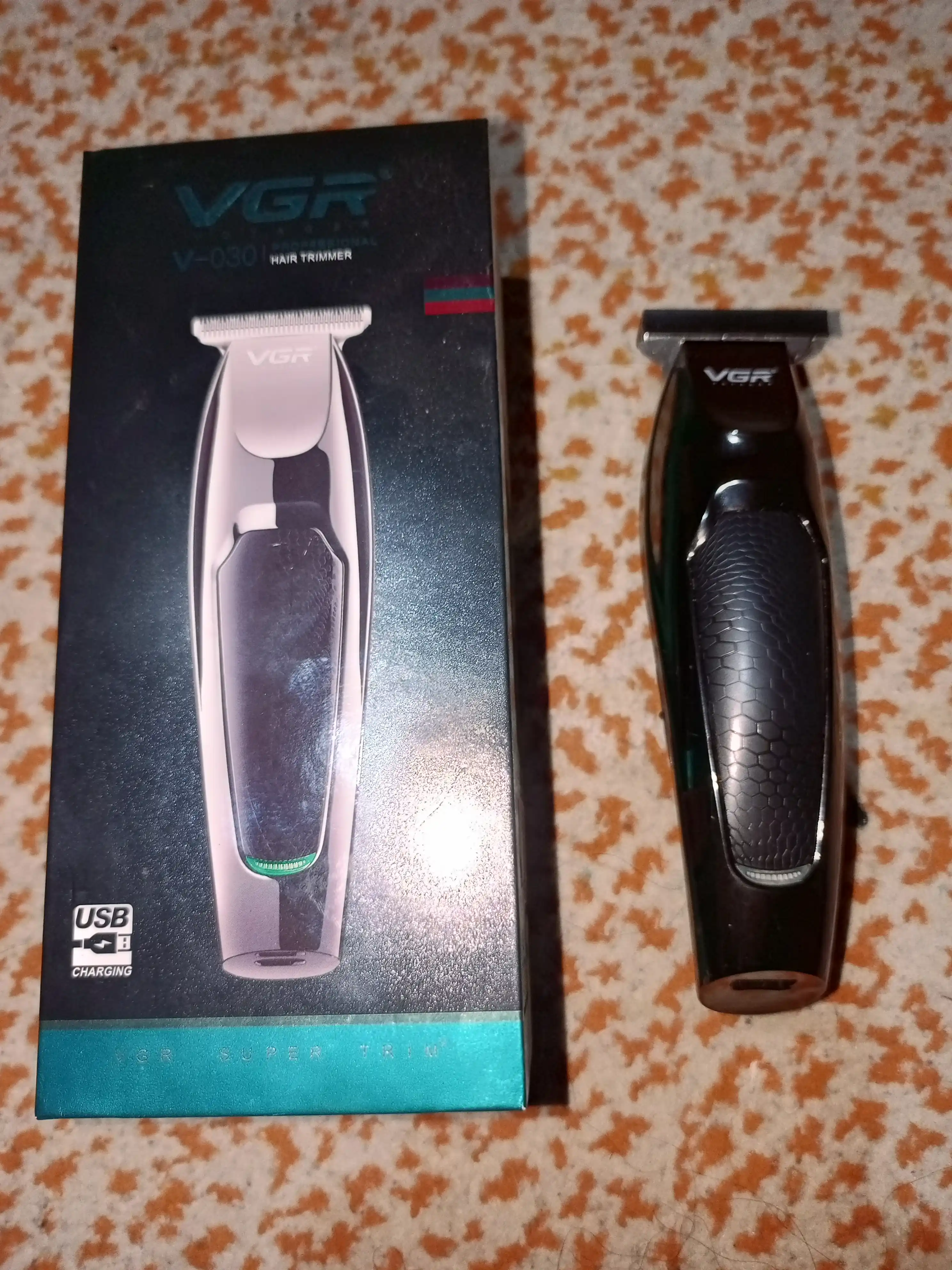 Trimmer soch olish mashinasi VGR V-030, trimmer soqol olish uchun mashina