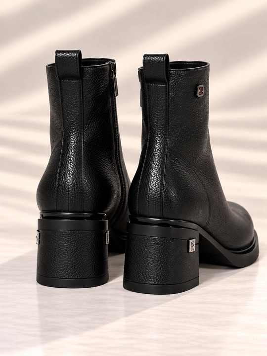 Kundalik kiyish uchun barqaror tovonli moʻynali astarli ayollar etiklari