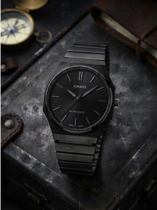 Стильные наручные часы Casio