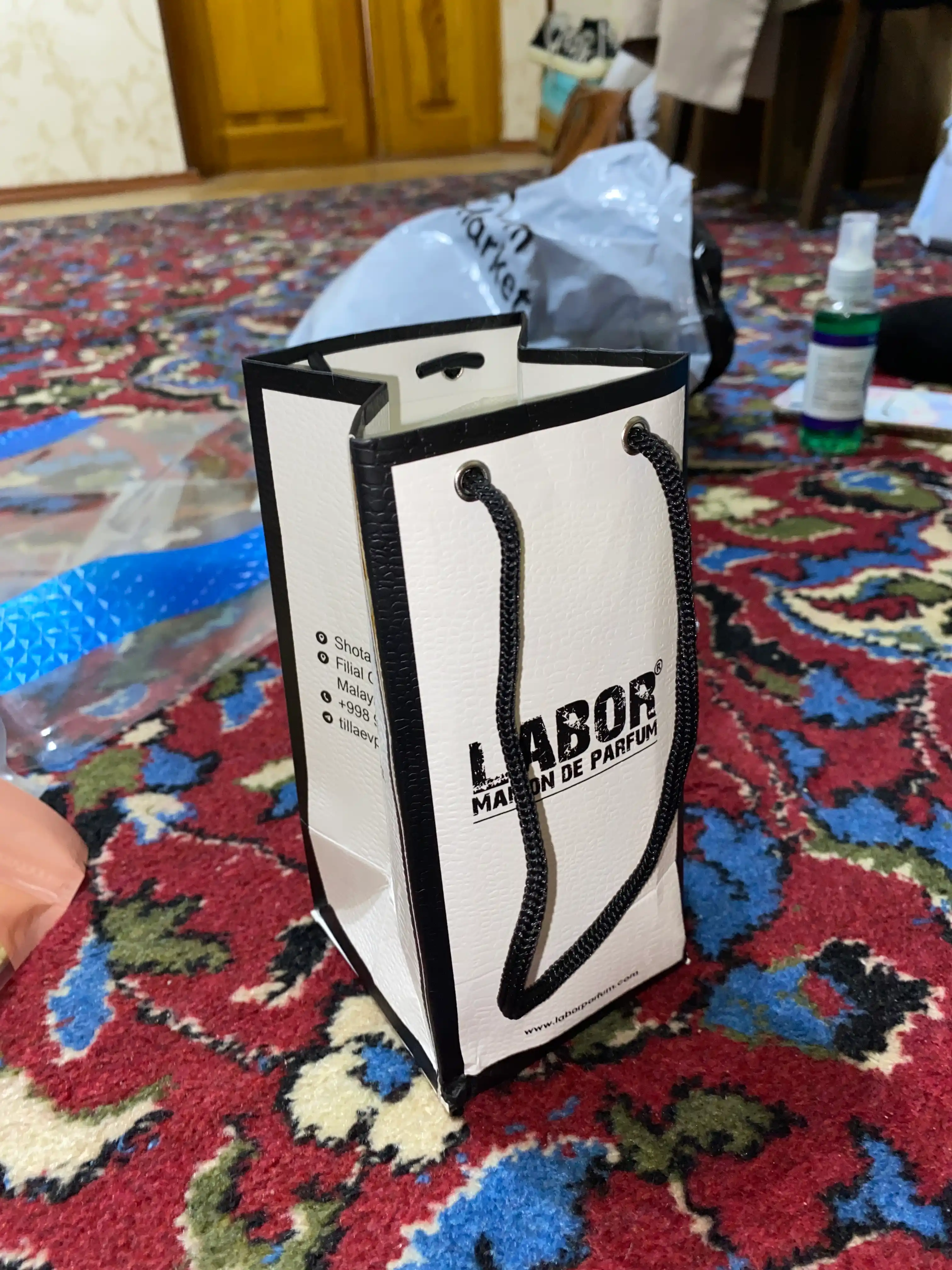 LABOR Parfum English Pear & Freesia Jo Malone London ayollar parfyumi maxsus flakonlarda