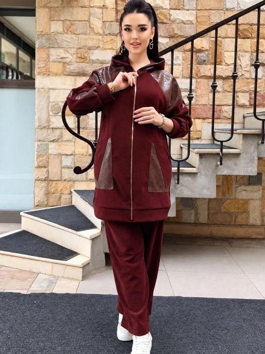 Ayollar uchun velvet sport kostyumi — kapyushonli ikki qismli kostyum - 