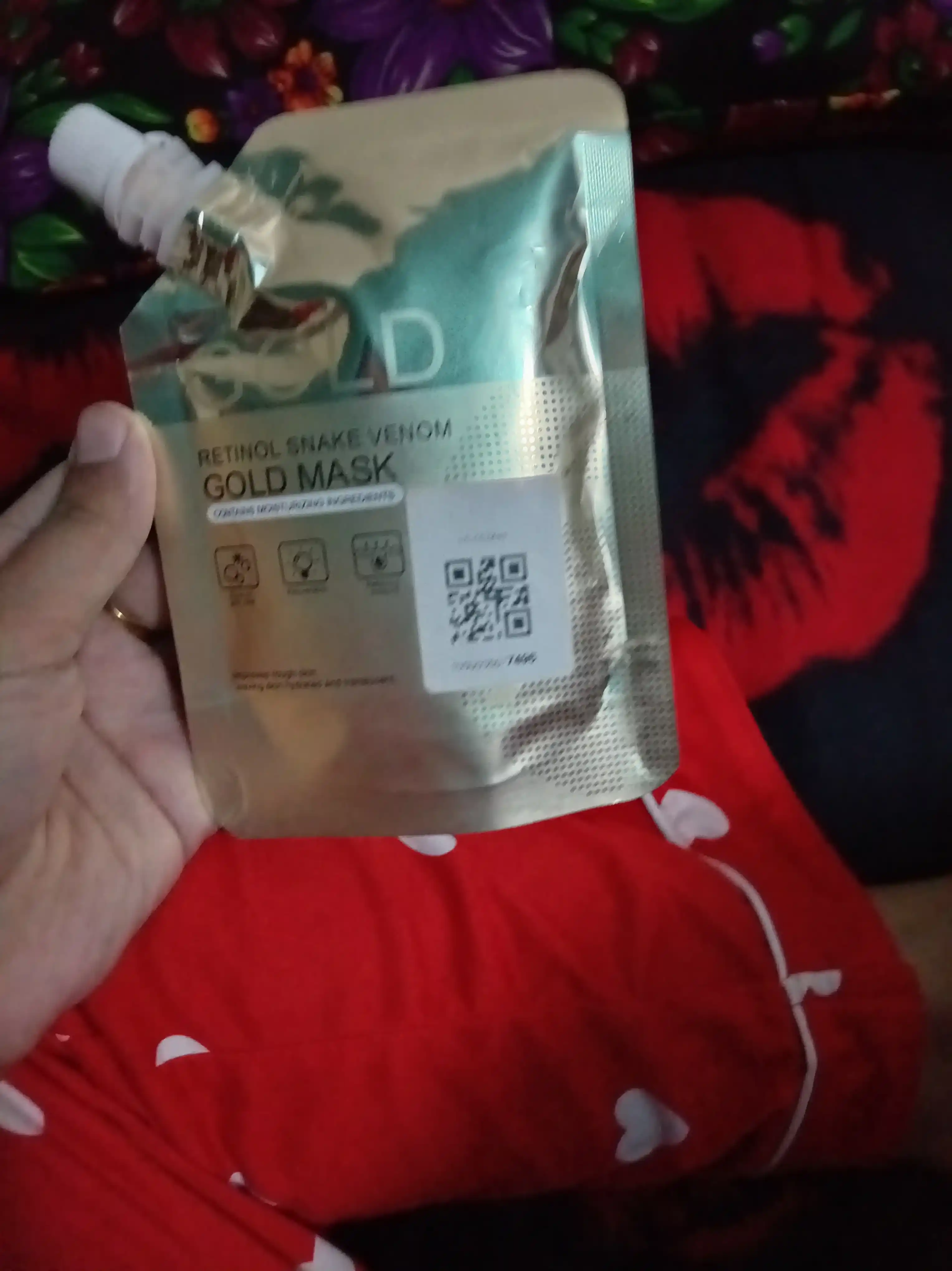Yuz terisini namlash, yoshartirish va parvarish qilish uchun Gold Mask suyuq yuz niqobi, 100 g