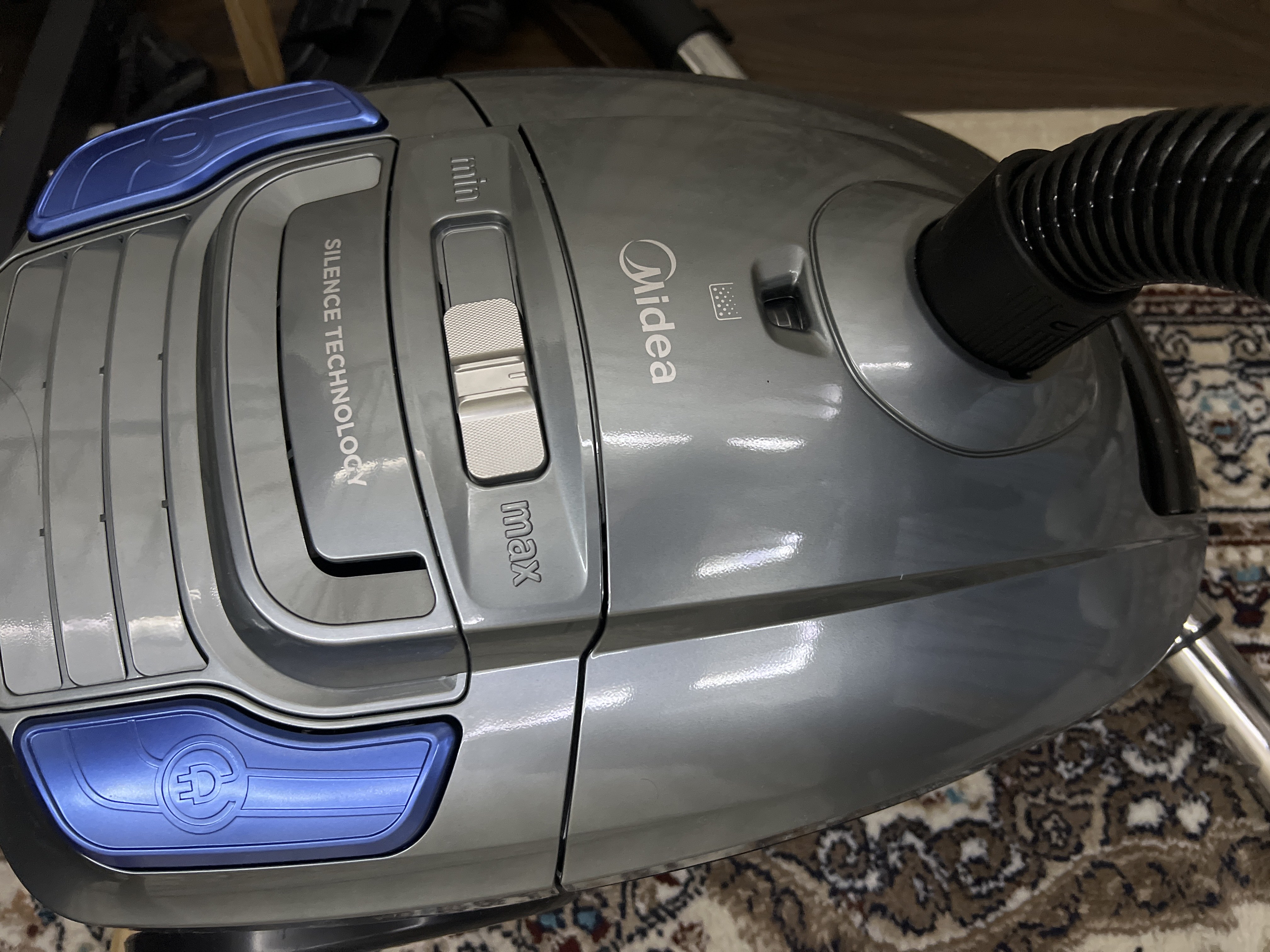 Midea changyutgichi – 1800-2000 Vt quvvat, 360 Vt so‘rish kuchi, HEPA filtri, uy uchun