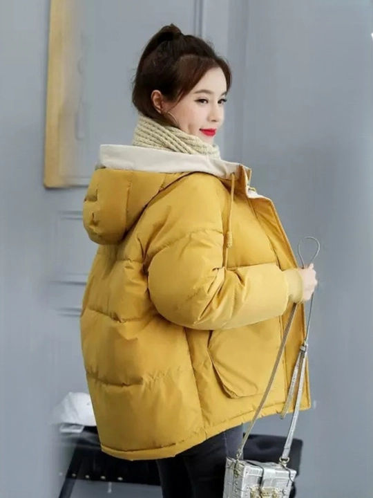 Kurtka ayollar uchun, oversize, qalin kapishoni bilan still koreyskiy kuz va qish uchun