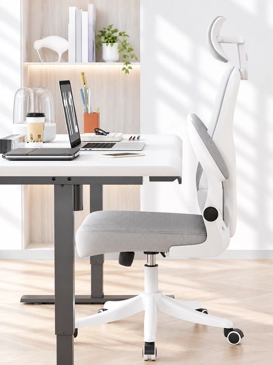 Ergonomik ofis kreslosi, bosh tayanchli, bel uchun qulay, oq/qora rang, 120 kg