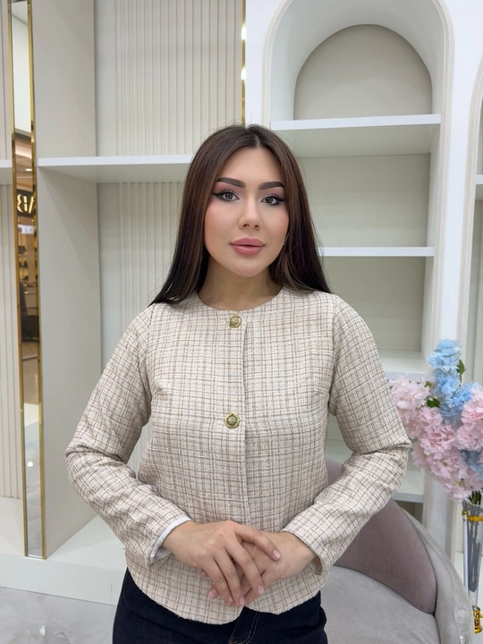 Ayollar jaketi, klassik yoqasiz pidjak, uzun yengli, tugmali