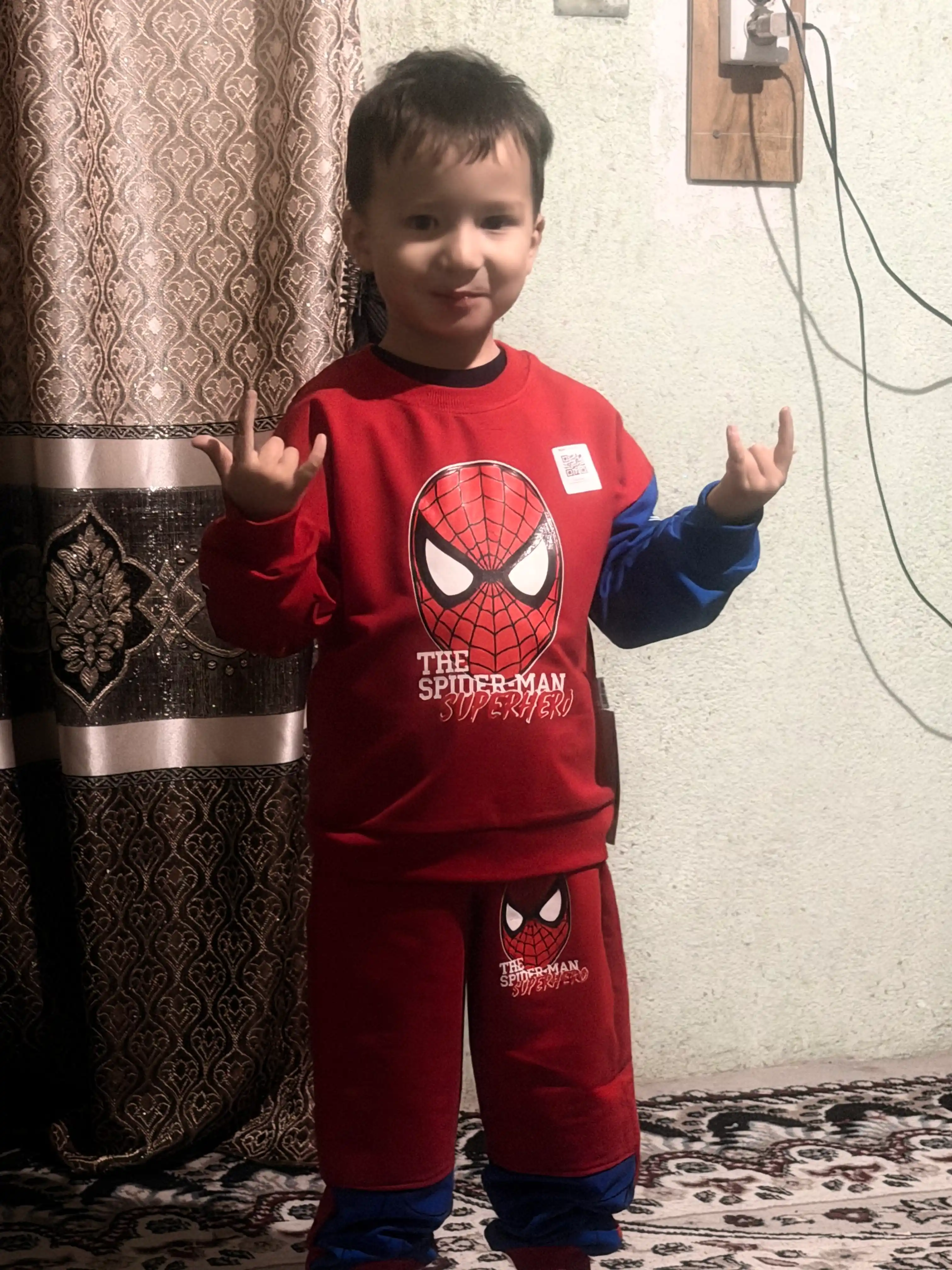 O‘g‘il bolalar uchun Spider-Man sport kostyumi, svitshot va shim, 2–4 yosh