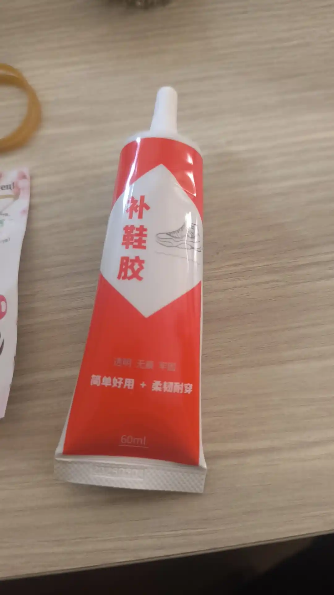 Kuchli yelim poyabzal ta'mirlash uchun, 60 ml