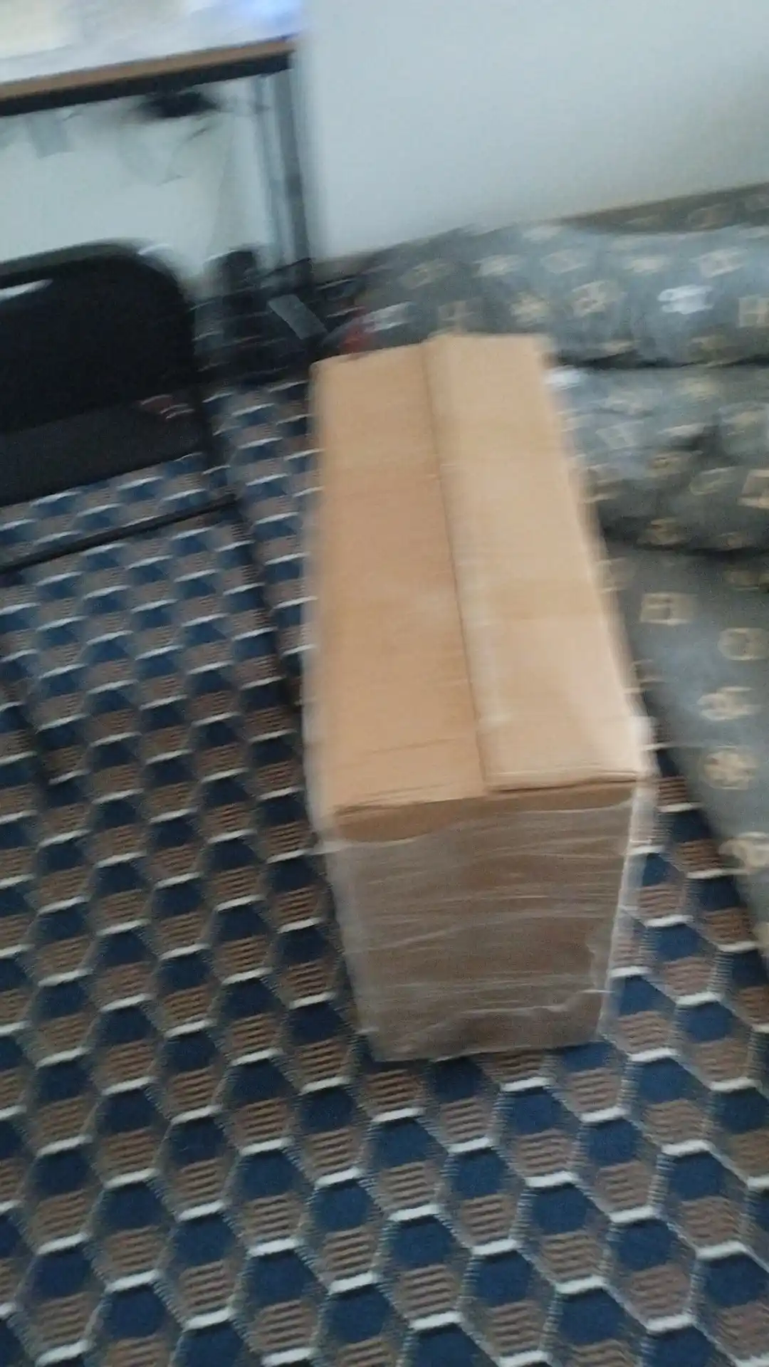 Ofis, uy va boshqa xonalar uchun kreslolar, kompyuter kreslolari