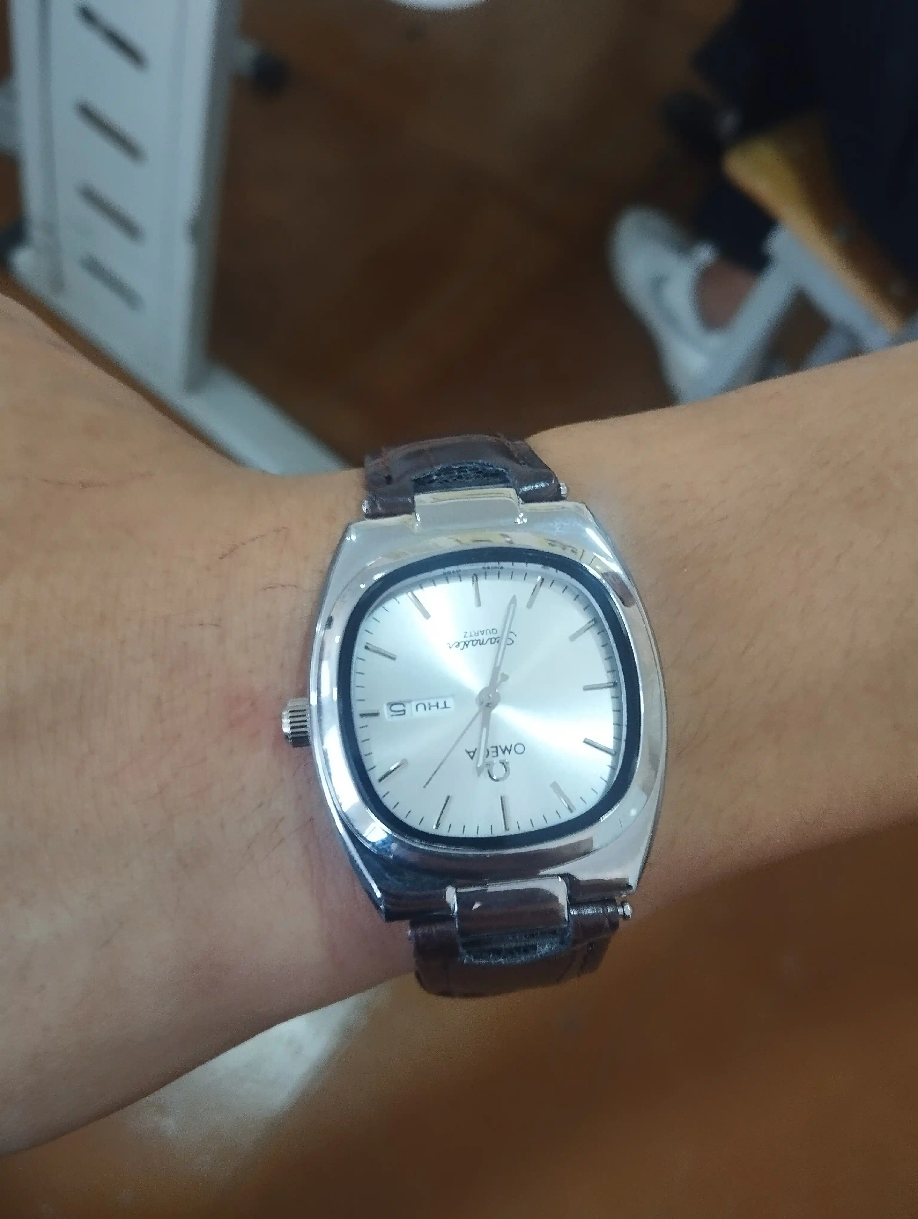 Omega erkaklar qo‘l soati