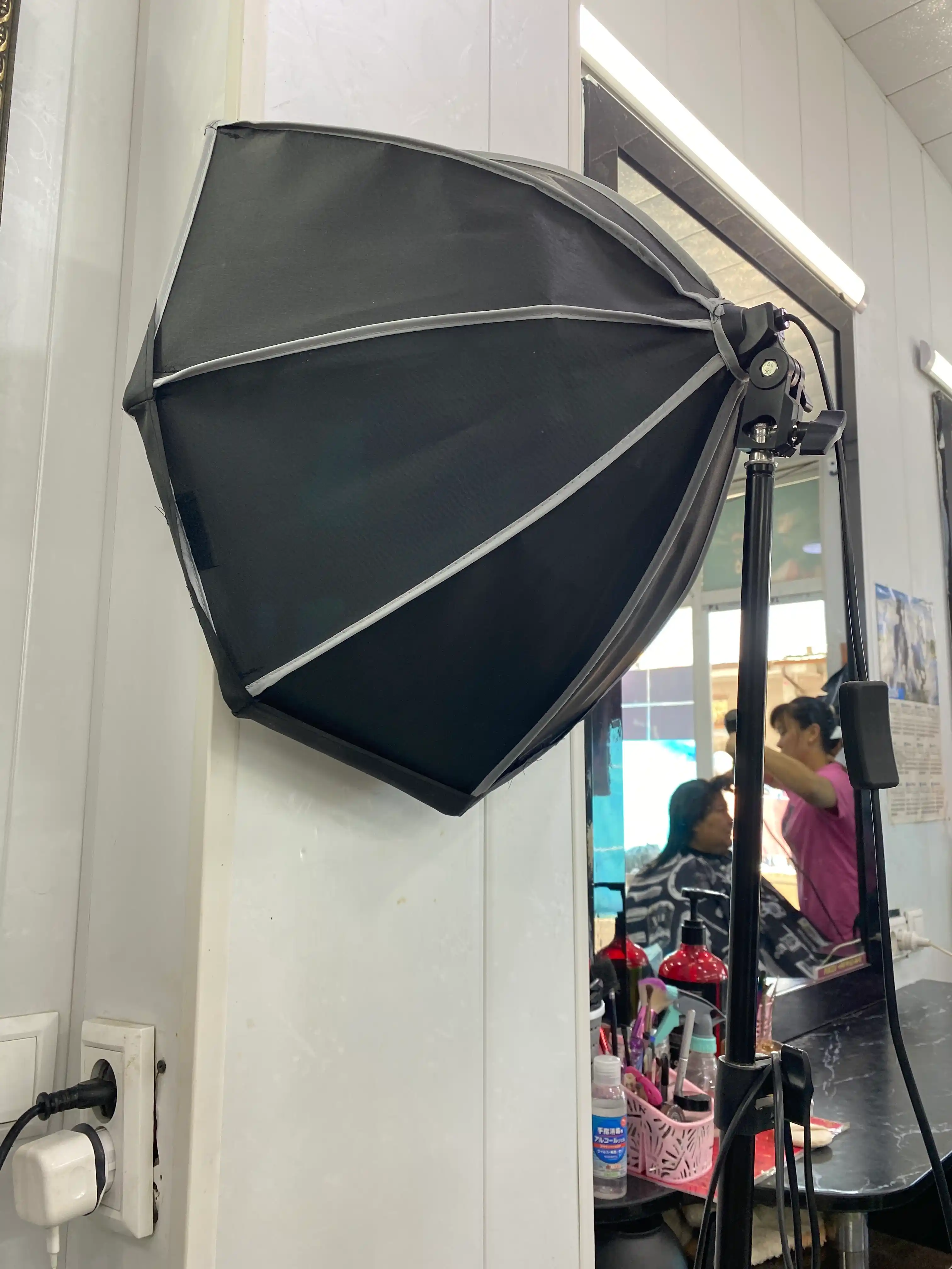 Doimiy yorug'lik softbox to'plami, shtativ va RGB lampa bilan, studiya yoritgichi