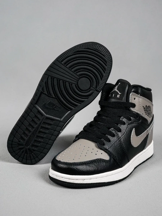 Erkaklar, ayollar va o‘smirlar uchun sport krossovkalari Nike Air Force, o'lchami 40-44