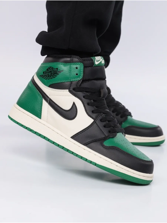 Erkaklar, ayollar va o‘smirlar uchun sport krossovkalari Nike Air Force, o'lchami 40-44