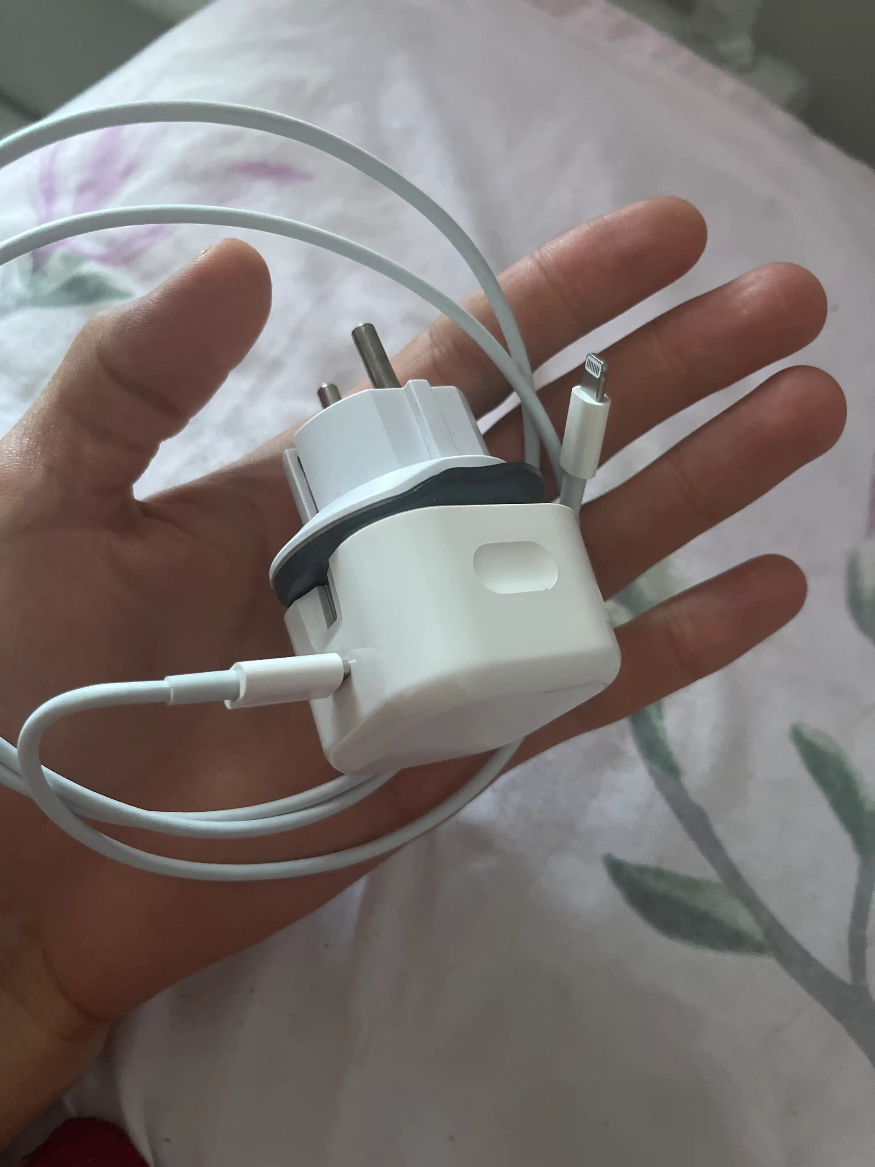 Зарядного устройства мощностью 20 Вт для iPhone X,11,12,13,14 с кабелем USB-C — Lightning