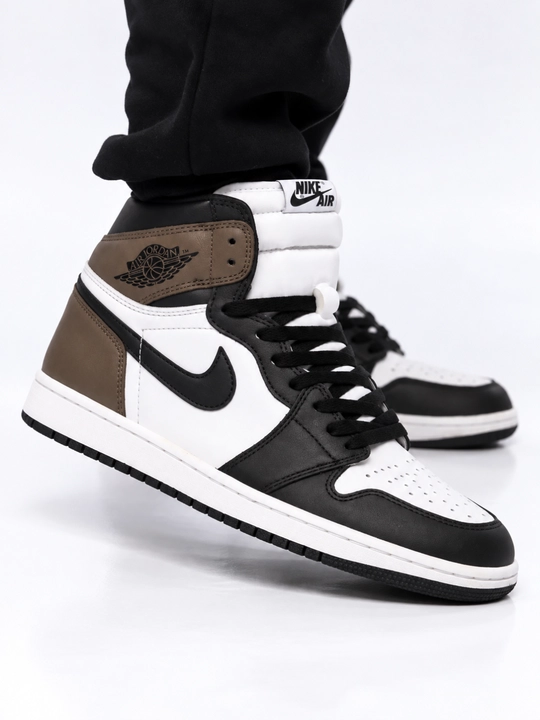 Erkaklar, ayollar va o‘smirlar uchun sport krossovkalari Nike Air Force, o'lchami 40-44
