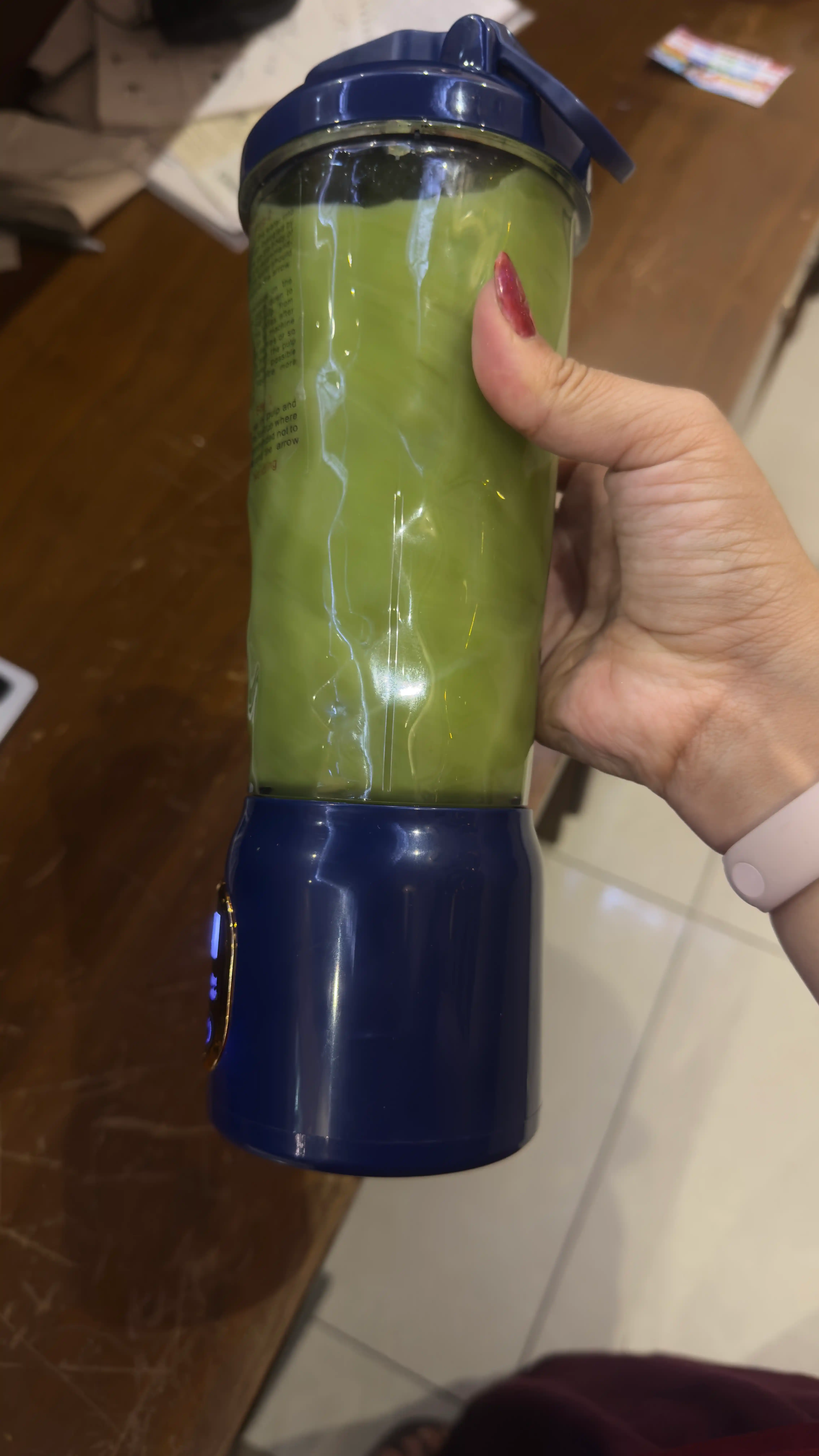 Kokteyllar uchun ko‘chma blender, simsiz mini-blender, spiral ko‘pirtirgichli sheyker