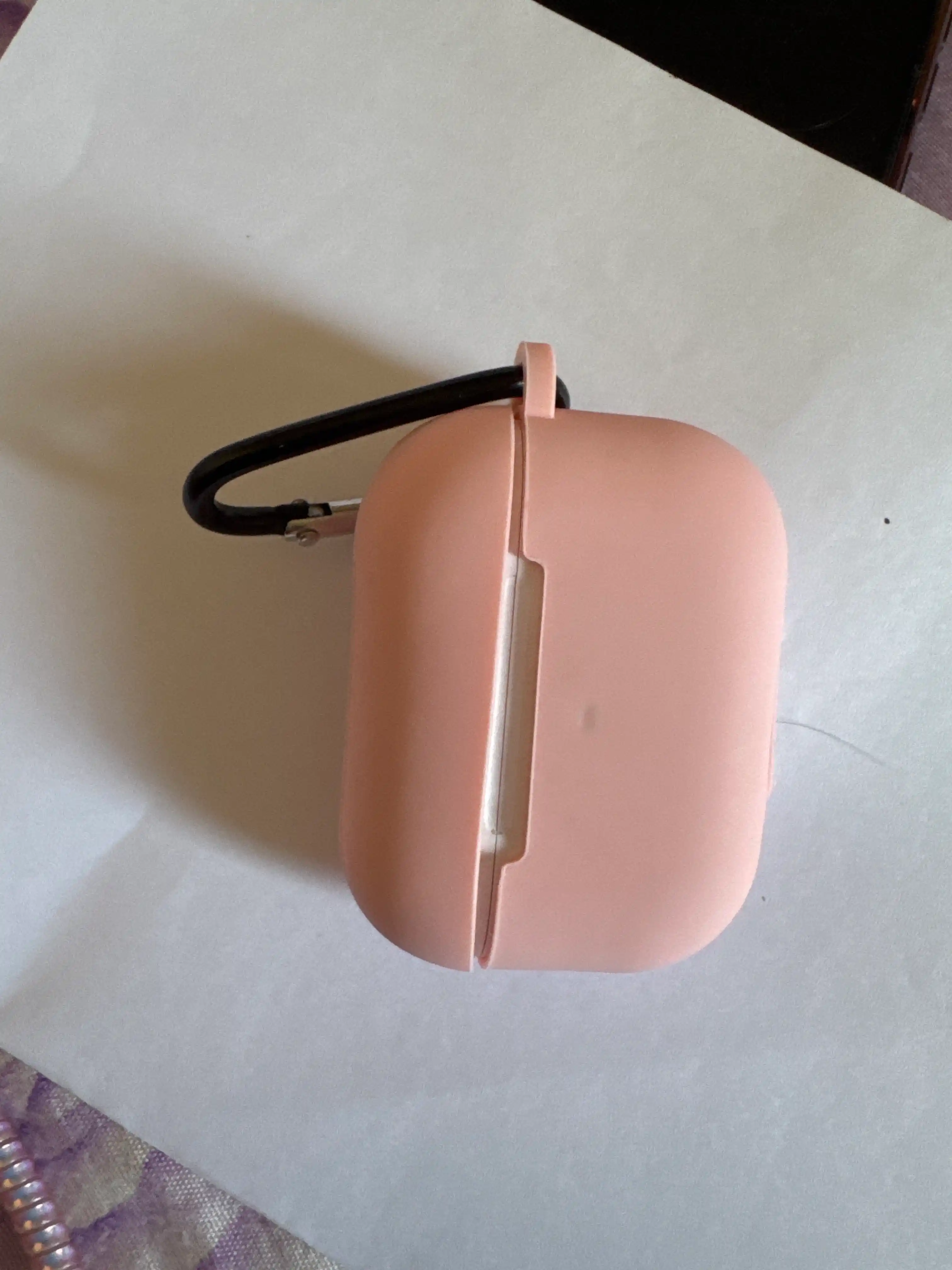 Силиконовый чехол для наушников Airpods Pro