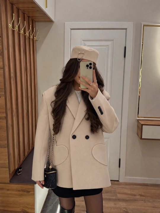 Katta o‘lchamli ayollar pidjagi, ikki yoqlama uzun jaket