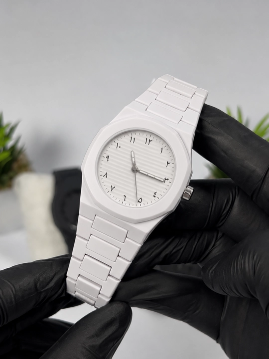 Arab Aura erkaklar soati - minimalist qora rangda, quti bilan