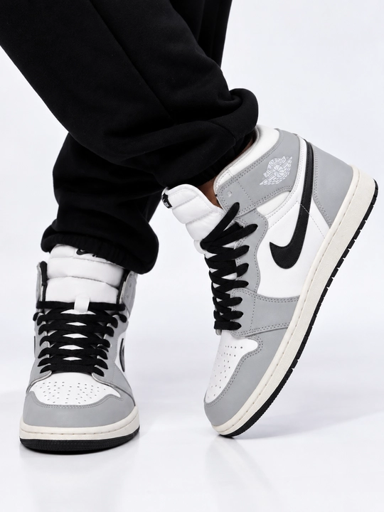 Erkaklar, ayollar va o‘smirlar uchun sport krossovkalari Nike Air Force, o'lchami 40-44