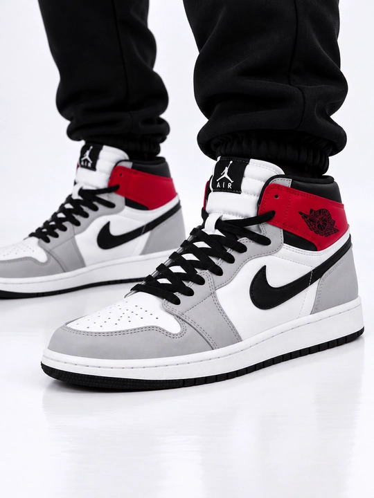 Erkaklar, ayollar va o‘smirlar uchun sport krossovkalari Nike Air Force, o'lchami 40-44
