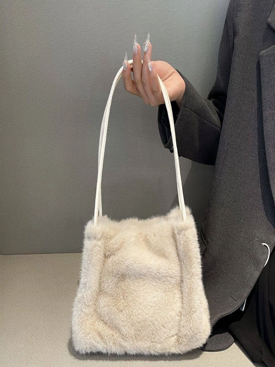 Mo‘ynali qalpoq va shopper sumkasi qishki to‘plam