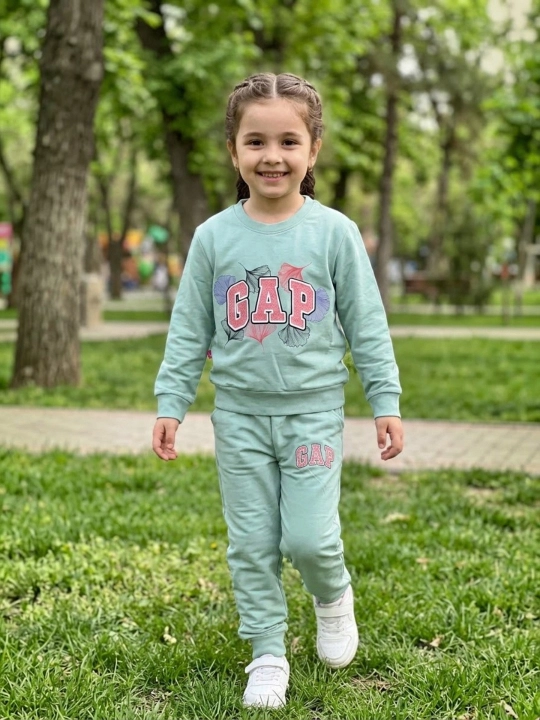 Qizlar uchun bolalar sport kiyimlari to'plami, svitshot va shim, Minnie Mouse printli - 