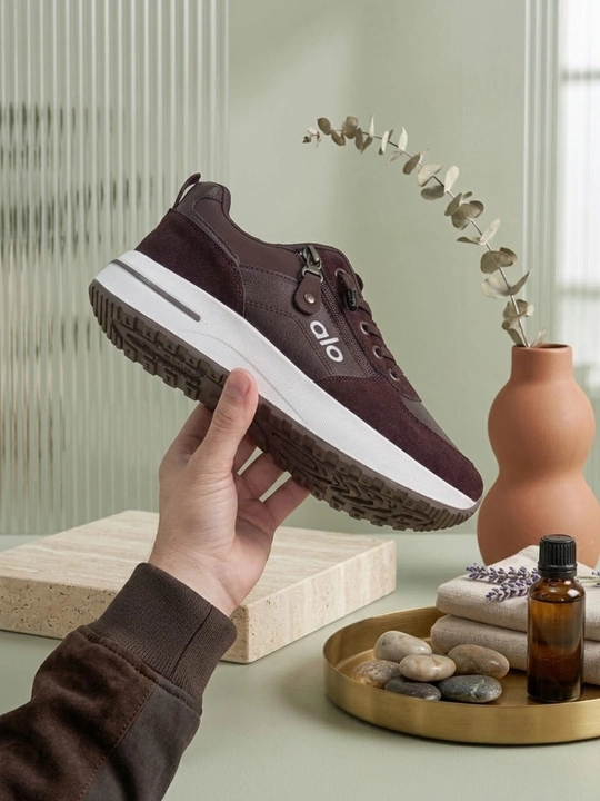 Ayollar krossovkasi, unisex kedalar (36-41)kuz,qish,bahor uchun mos, bir o‘lcham kichikroq
