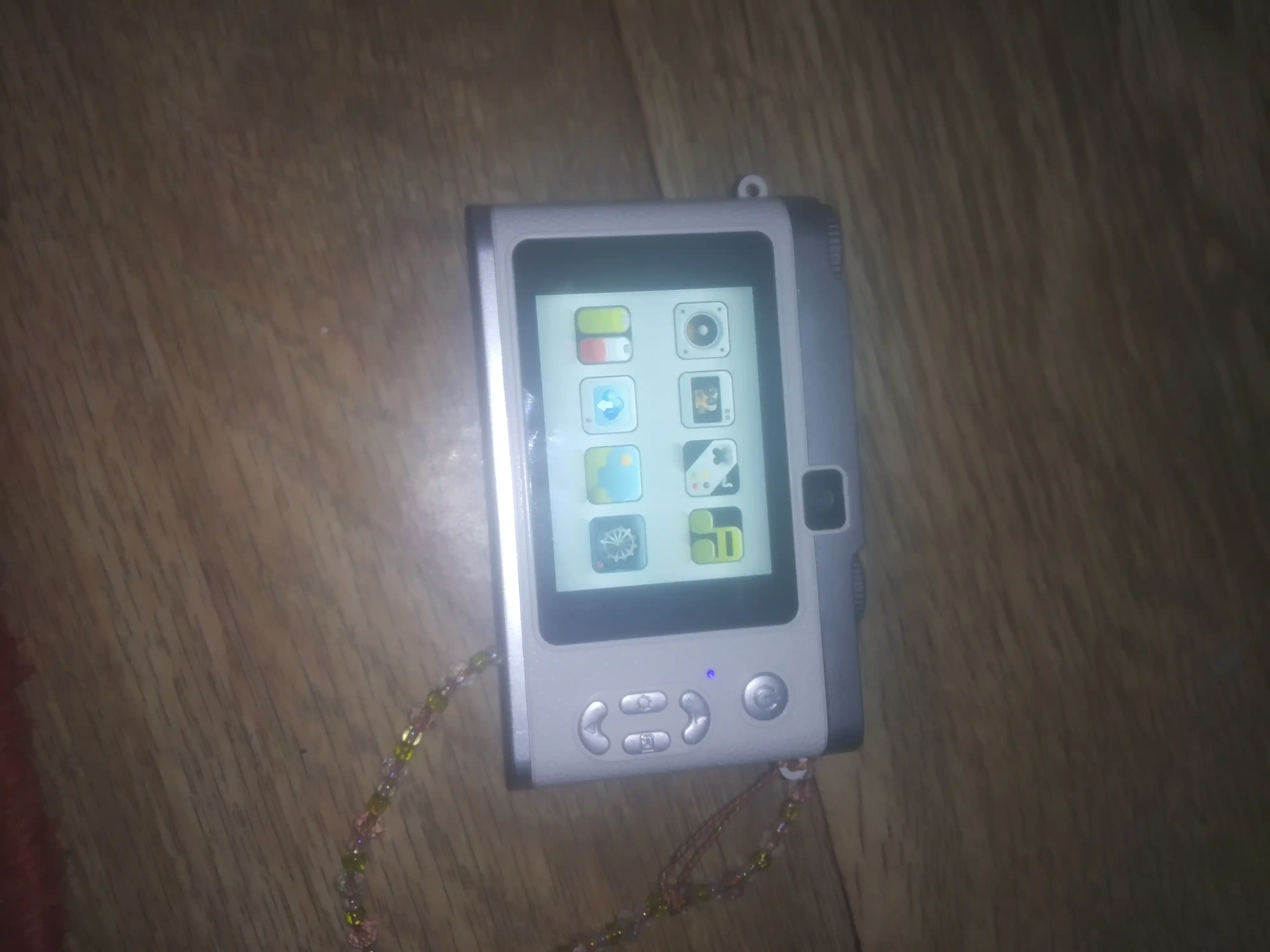 Raqamli kamera (fotoparat), foto kamera, retro kamera, 8x zum, va 32 GB karta