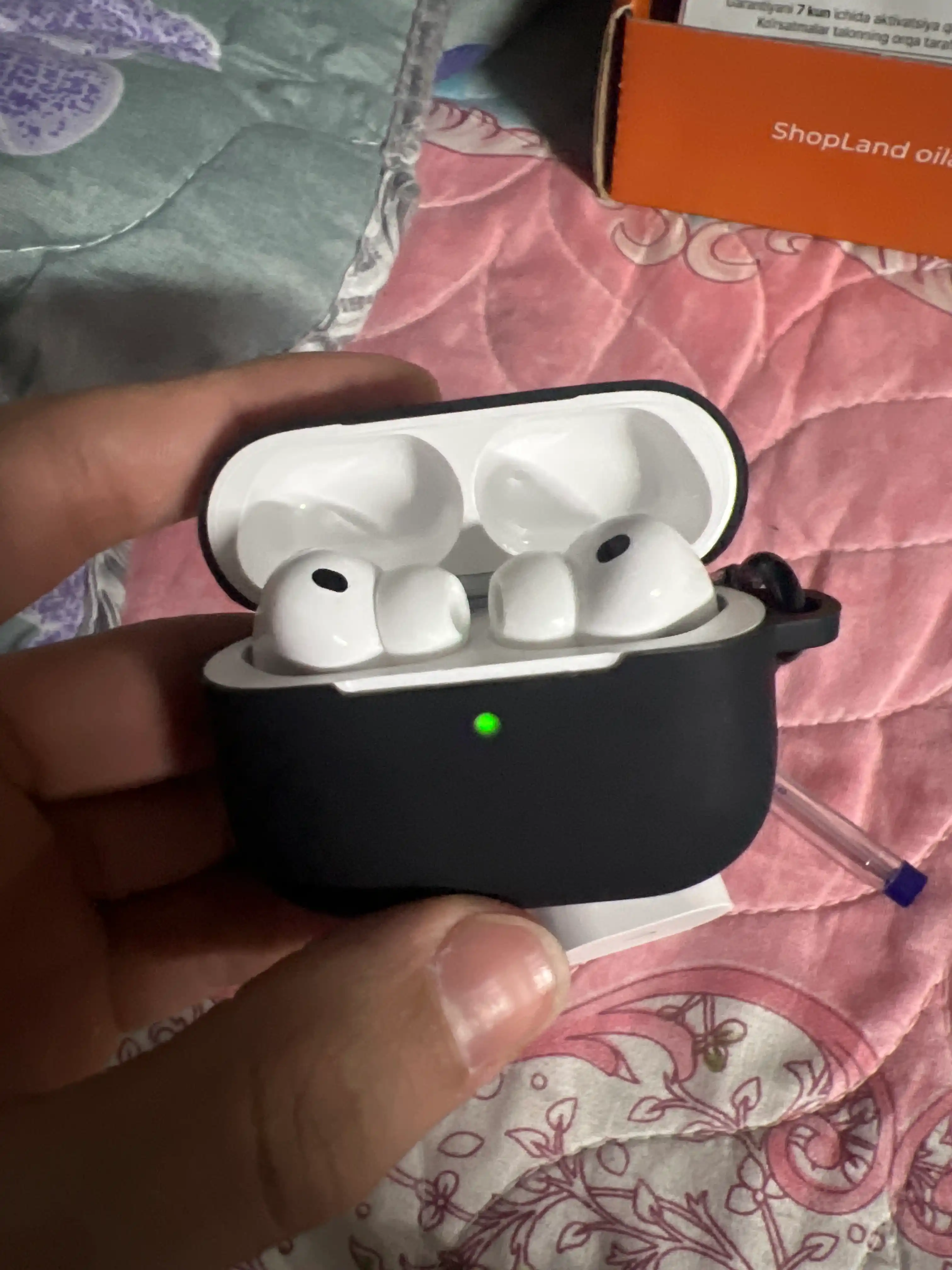 Simsiz quloqchinlar Pods Pro 3 ANC Premium, iPhone va Android uchun naushnik (4ta sovg'a)