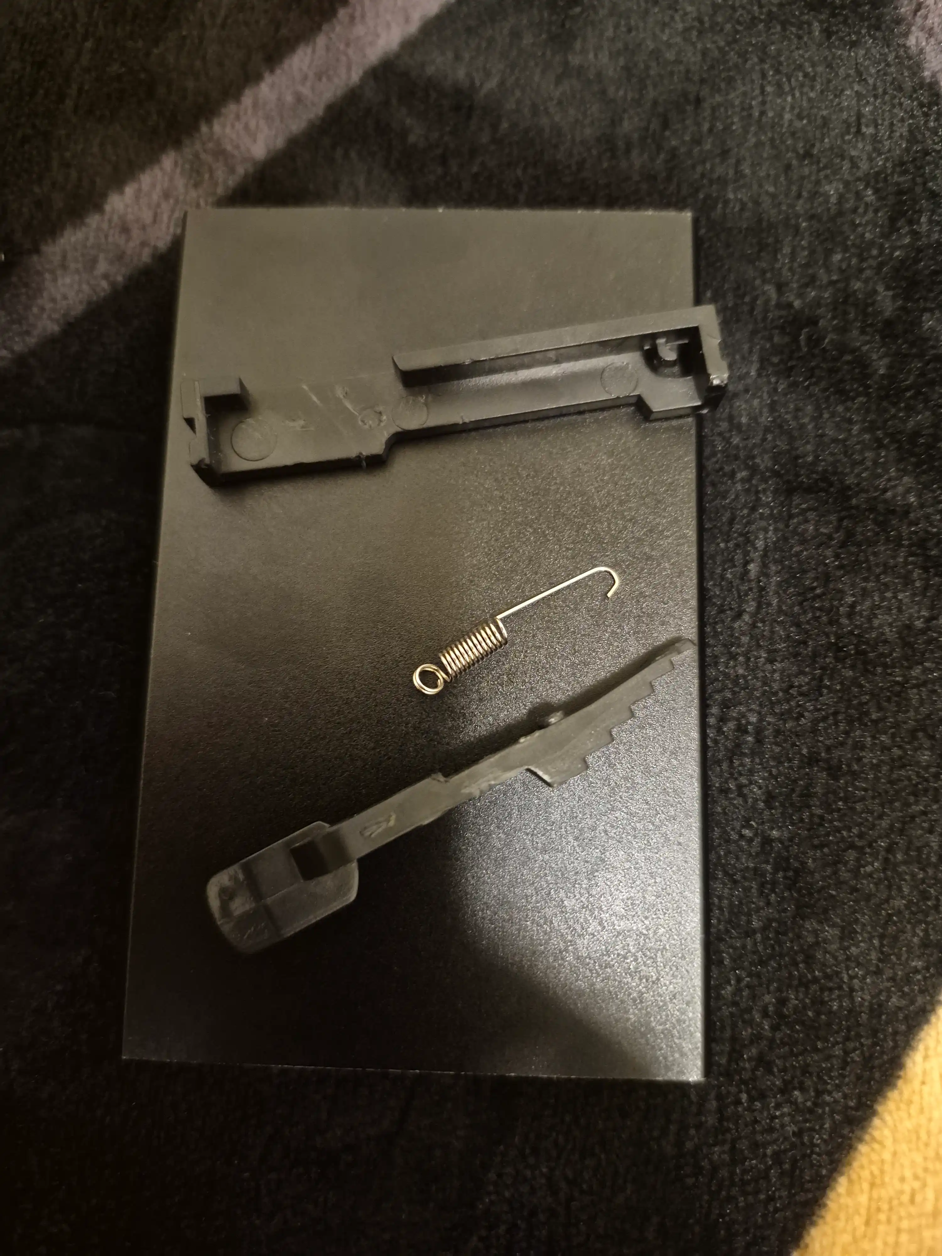 Metall kardxolder-RFID himoyasi, ixcham va ishonchli, hujjatlar uchun taktik