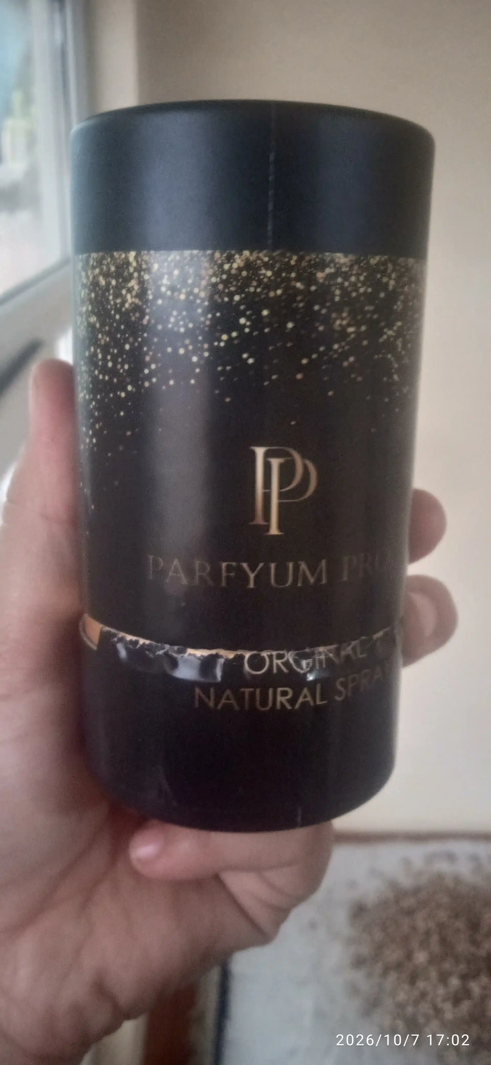 Parfyumlangan suv probnikda Louis Vuitton Imagination by Parfyum Pro