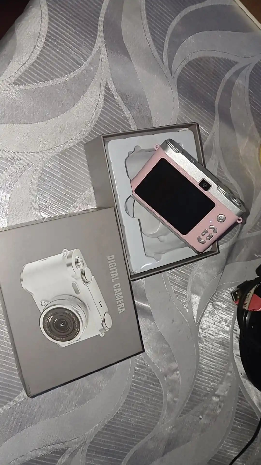 Raqamli retro fotoapparat, ixcham kamera, 512 GB xotira kartasi bilan
