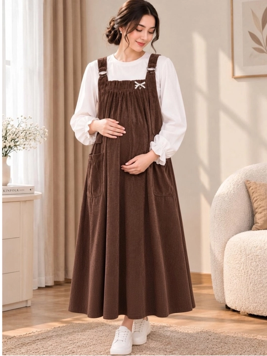 Homiladorlar uchun sarafanlar Keng qulay sarafan mikrovilvet matoli, koftasi bilan. 160 sm - 