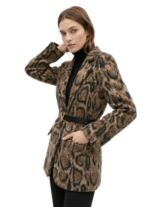 Ayollar leopard drap pidjak, kamar va broshka bilan