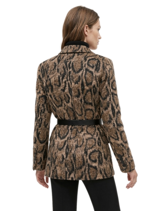 Ayollar leopard drap pidjak, kamar va broshka bilan