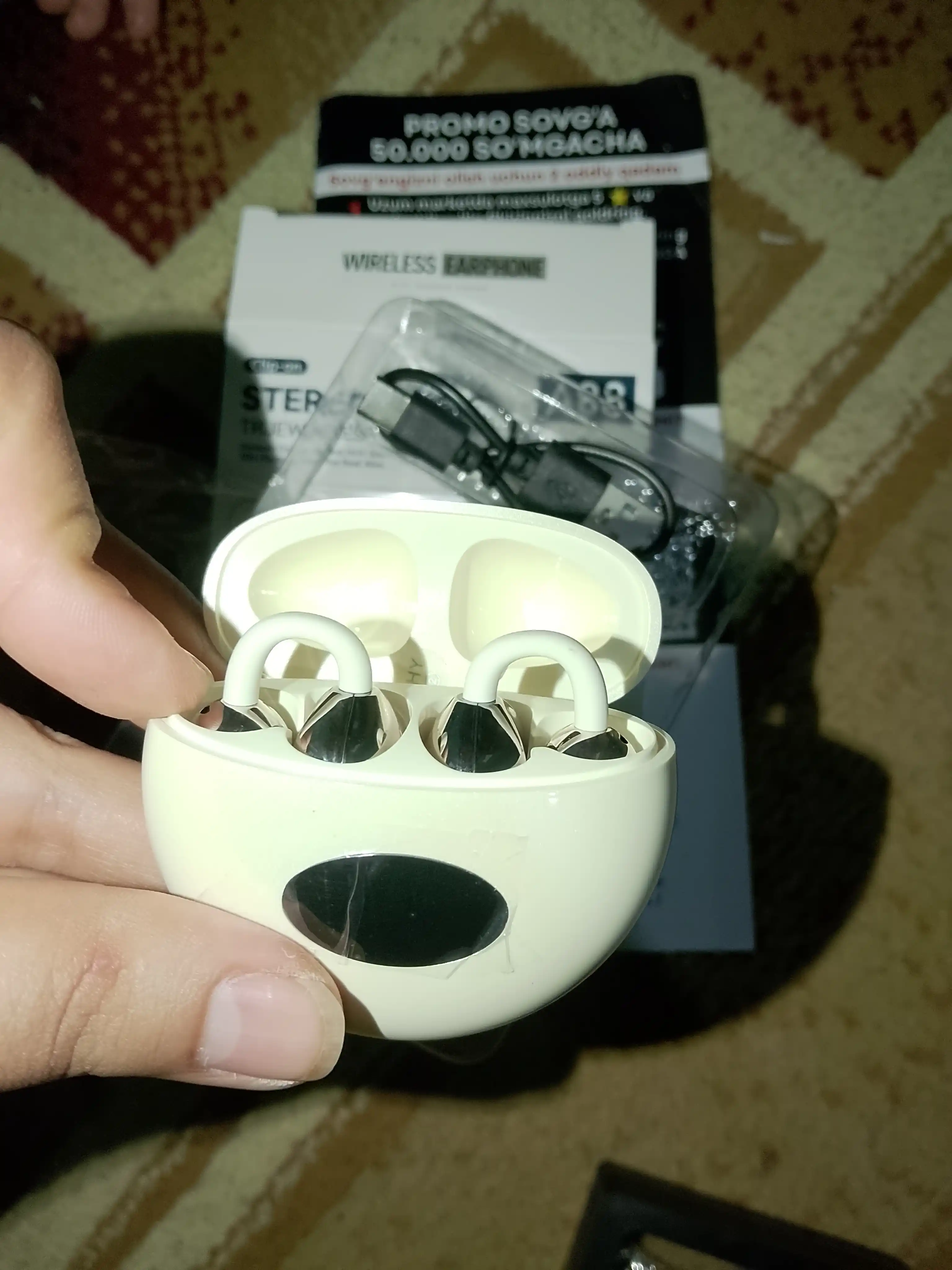 Simsiz quloqchinlar, Bluetooth, IPX5 namlikdan himoyalangan, 30 soat ishlaydi