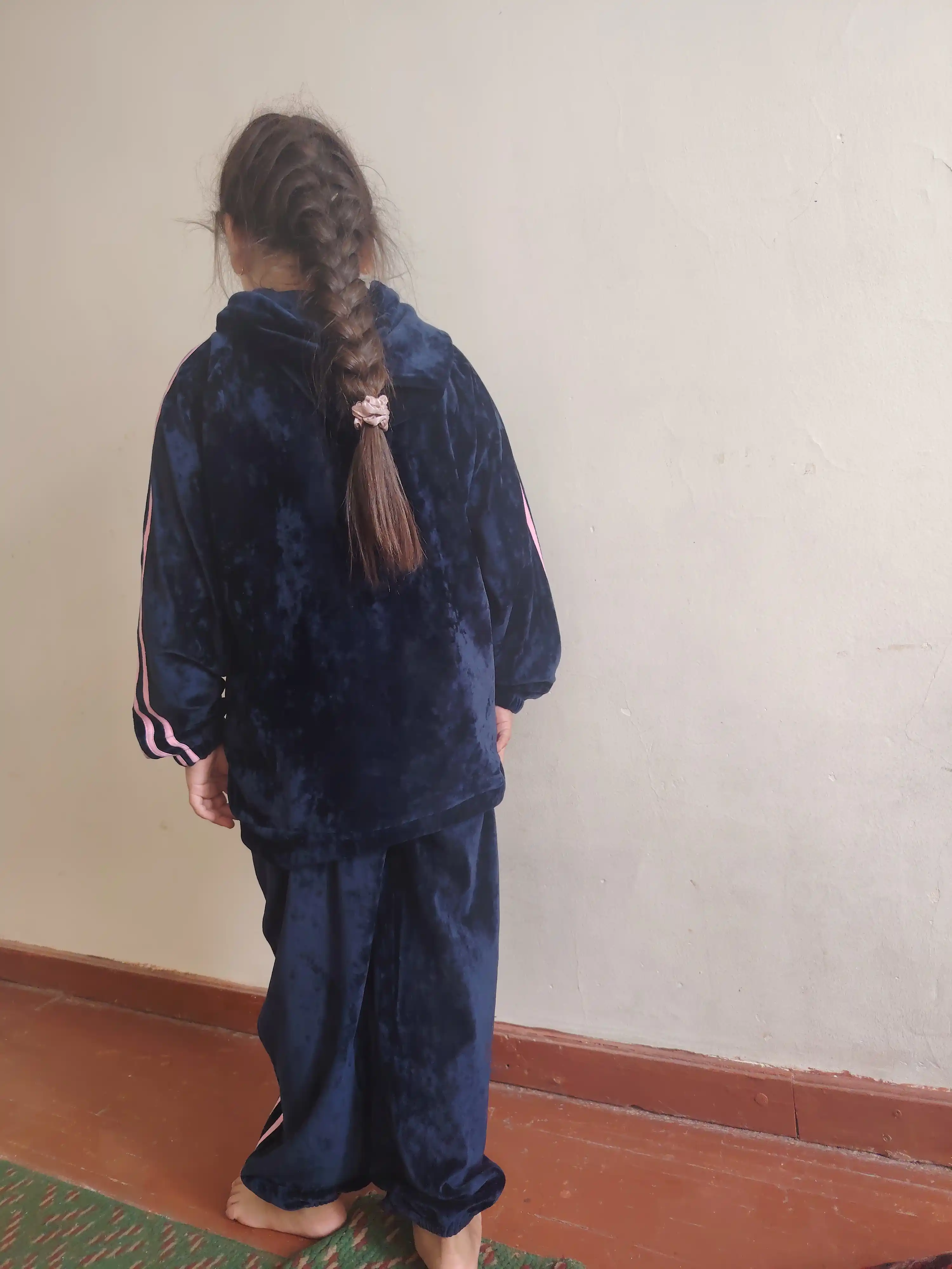 Qizlar uchun velur sport kostyumi, zamokli kapyushonli to‘plam, 7-12 yosh
