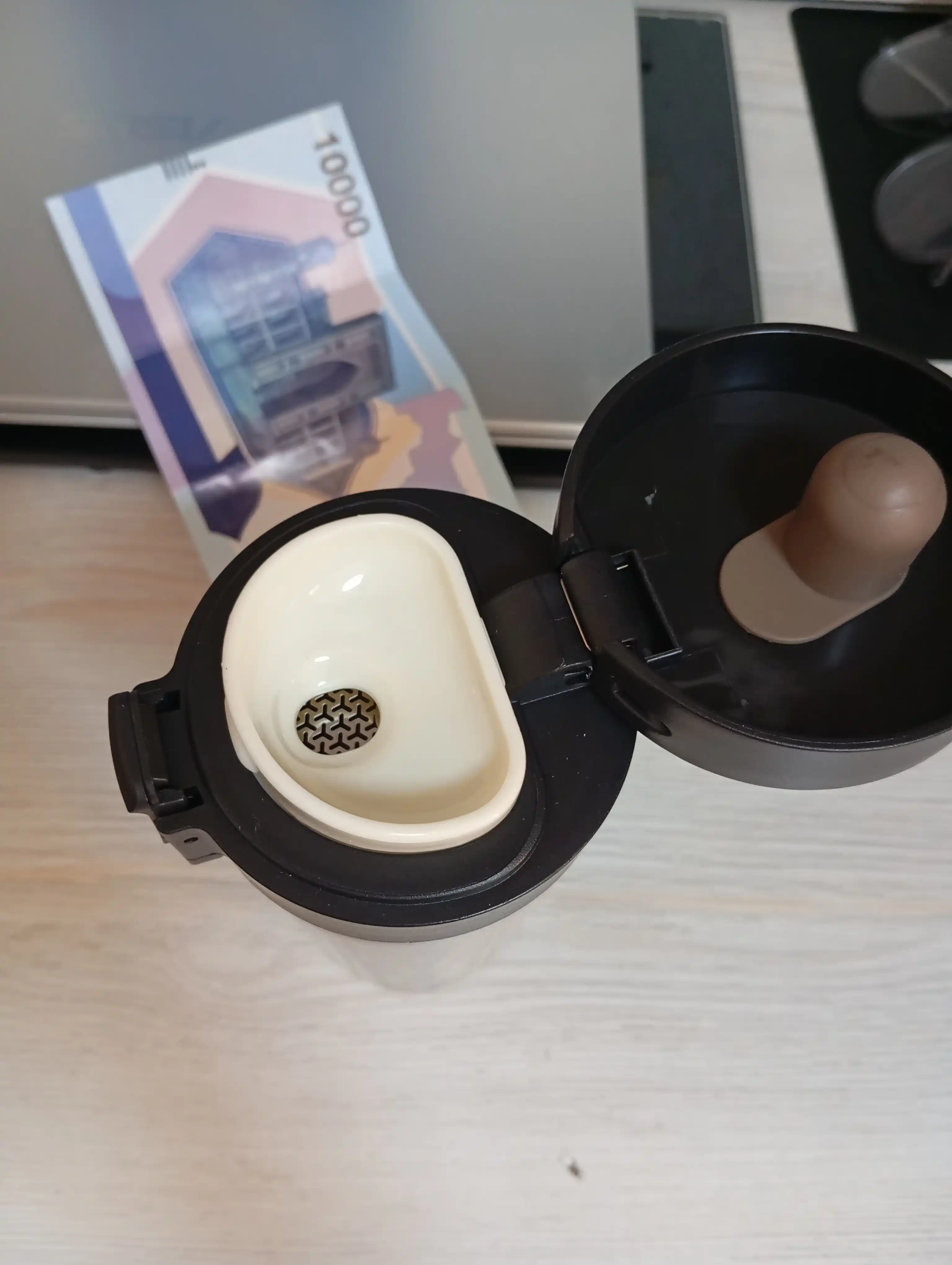 Termos. Termostakan germetik, zanglamaydigan po'latdan, 400 ml