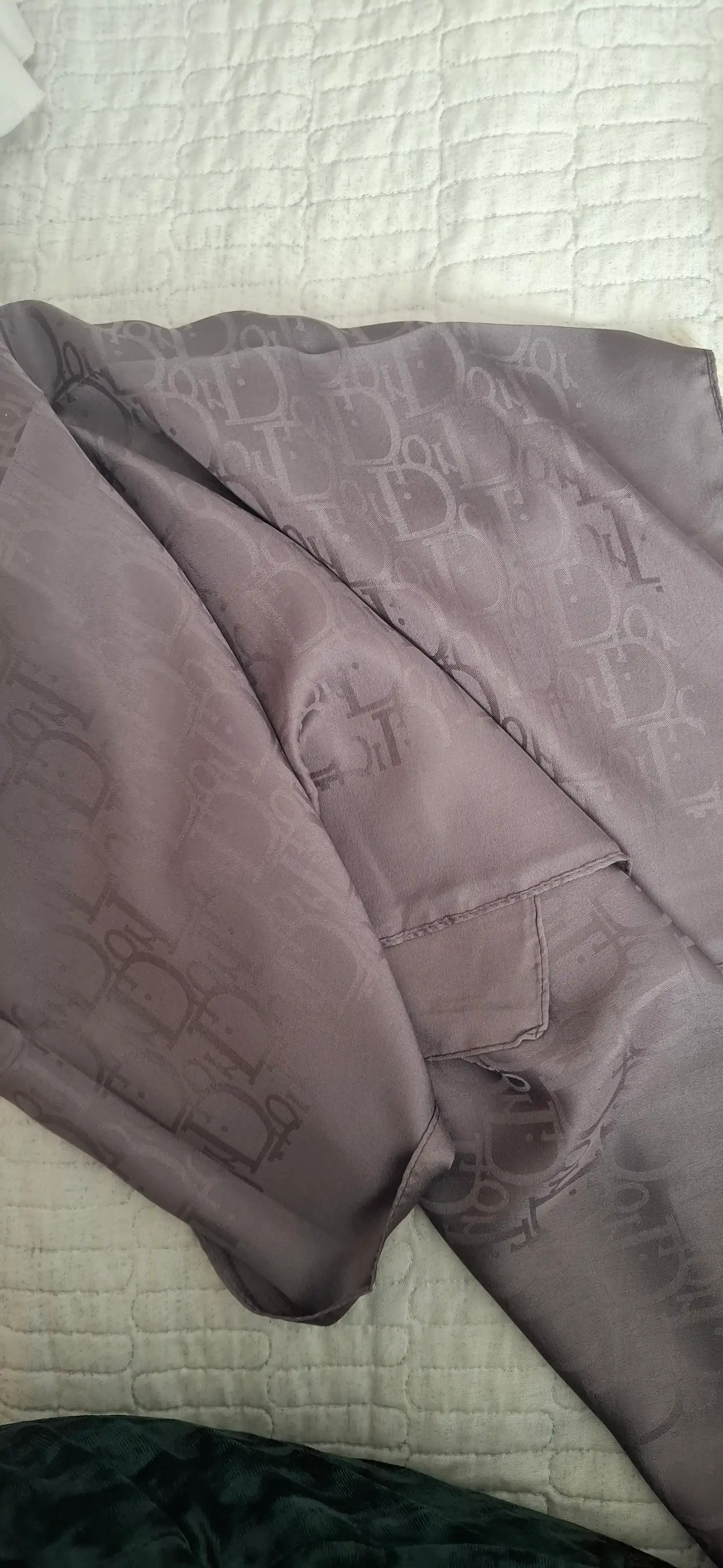 Dior ayollar ro‘molchasi 90×90 sm