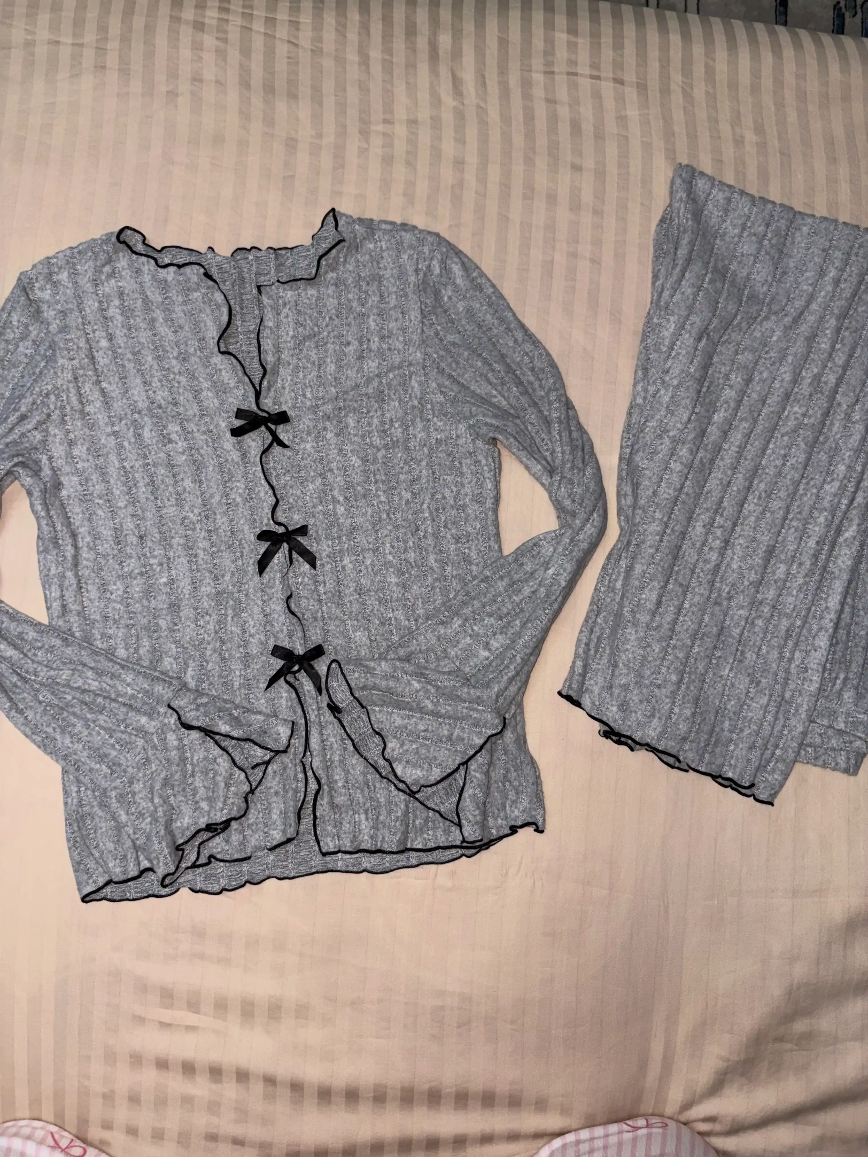 Ayollar uchun pijama, uy kiyimi, tungi ko‘ylak