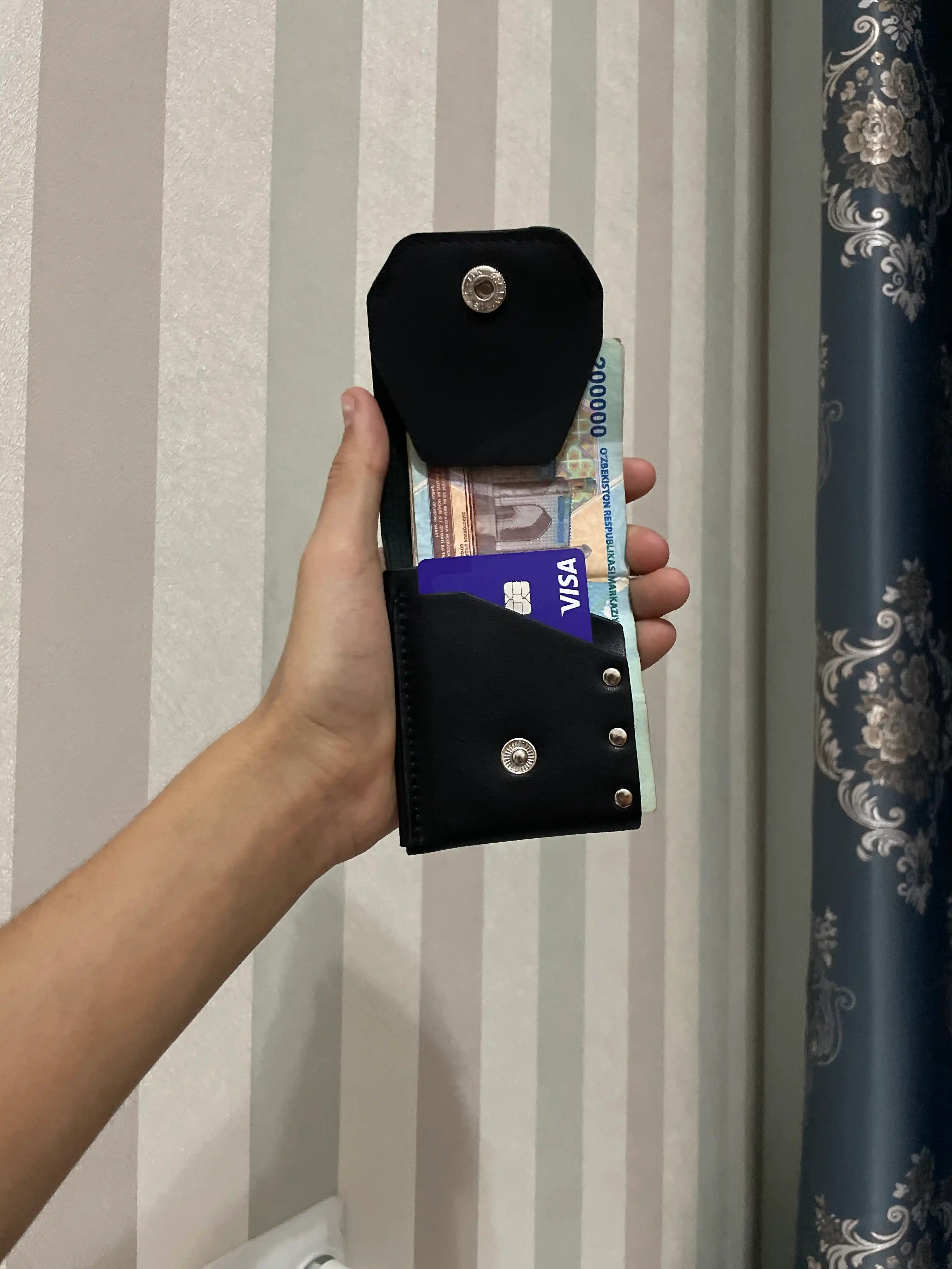 Erkaklar hamyoni, kartxolder, qisqichli, kartalar va pullar uchun eko-charm mini-hamyon