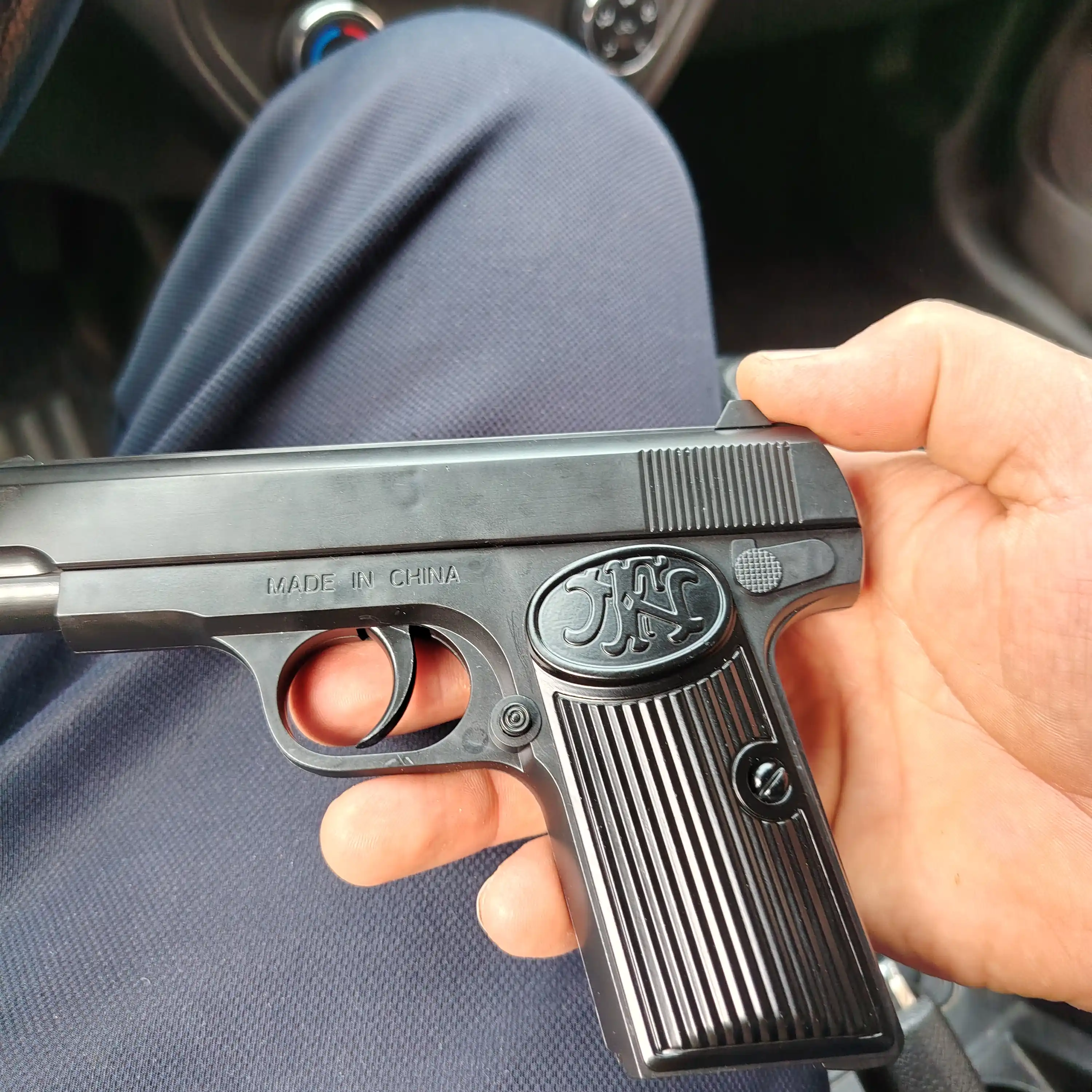 Игрушечный пистолет M17, металлический корпус, пульки 6 мм