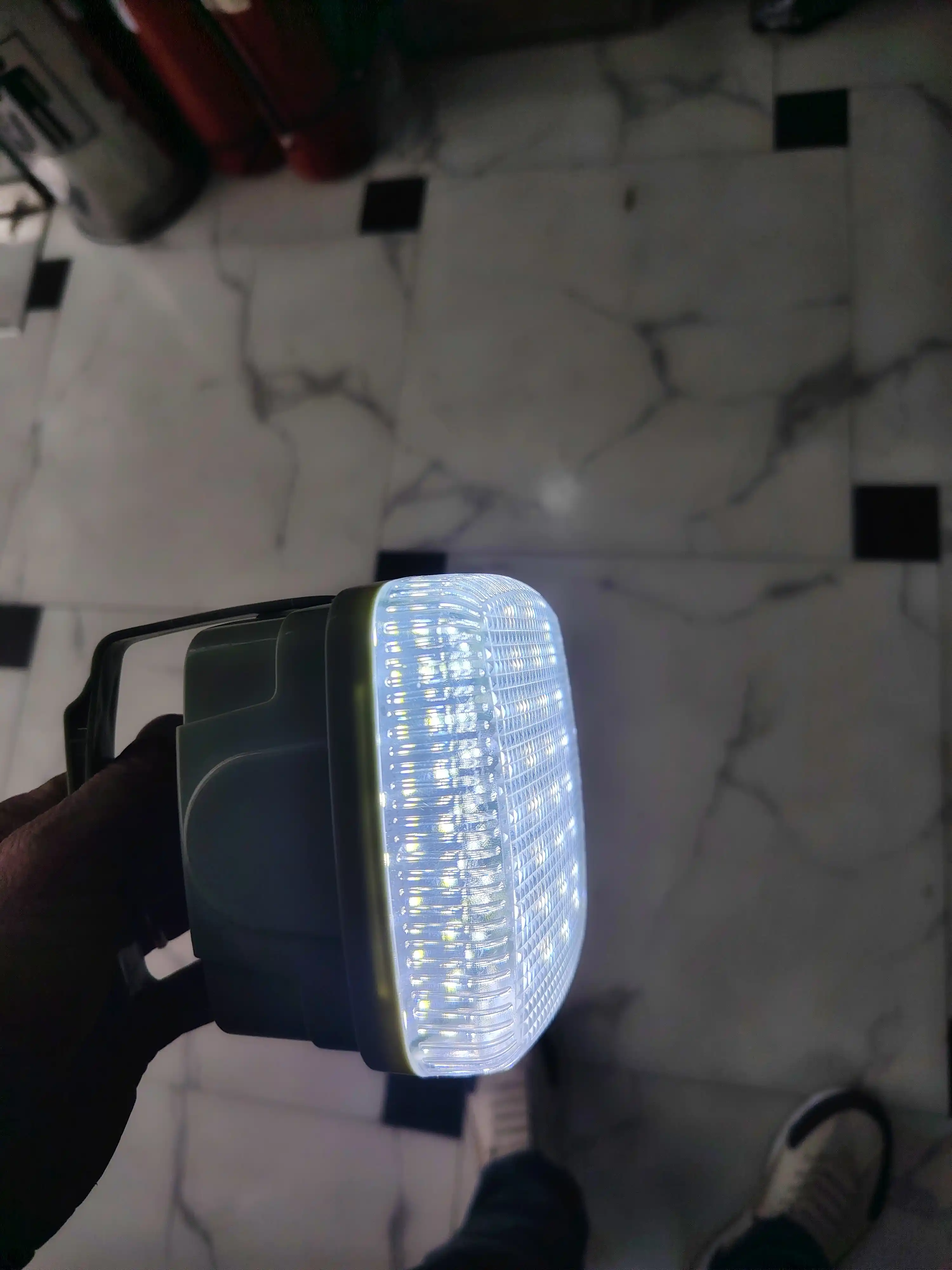 LED fonar quyosh paneli bilan,portativ fonar