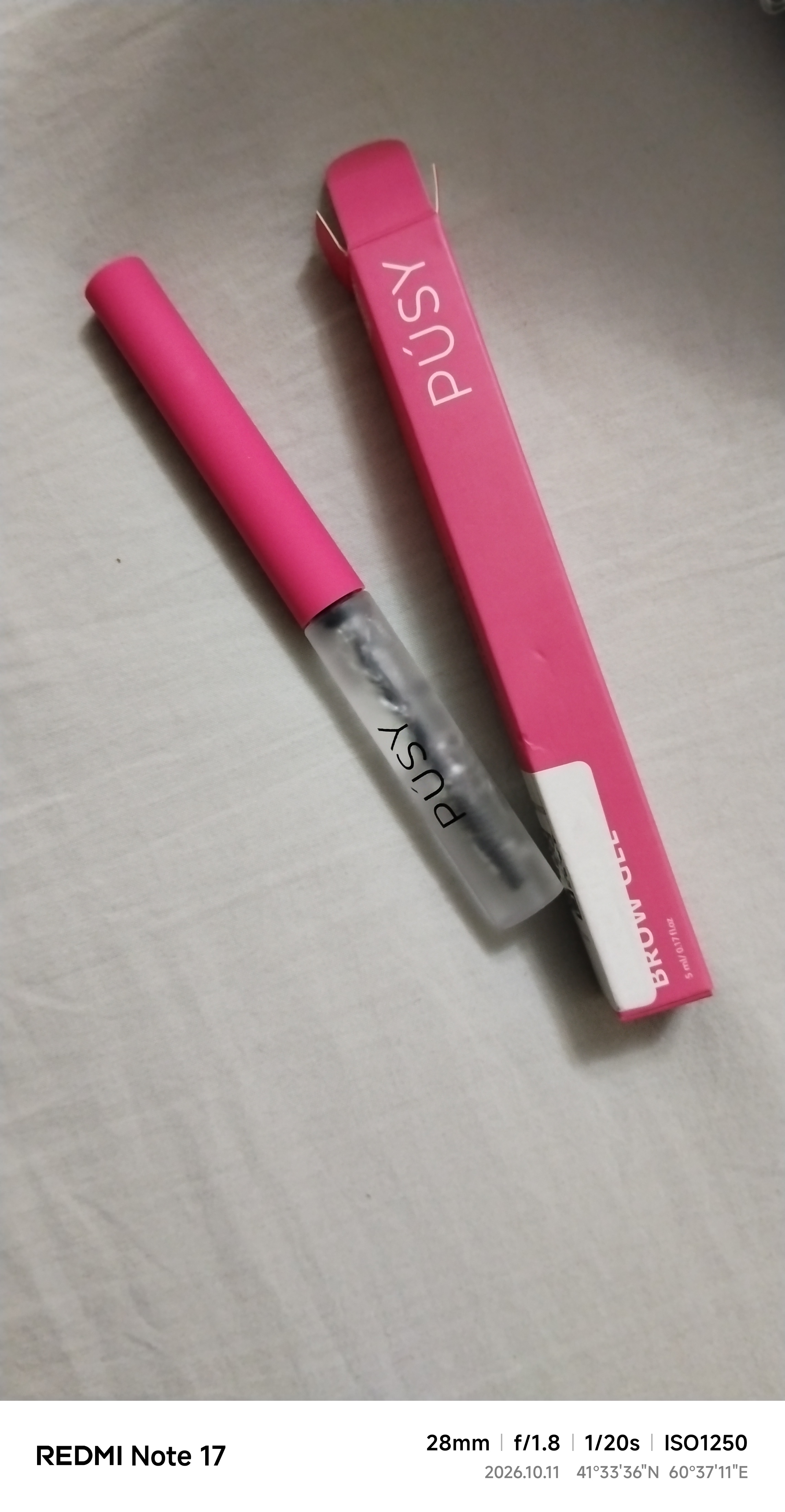 Pusy qoshlarni shakllantirish uchun gel, fiksator, rangsiz, 24 soat davom etadi  5 ml