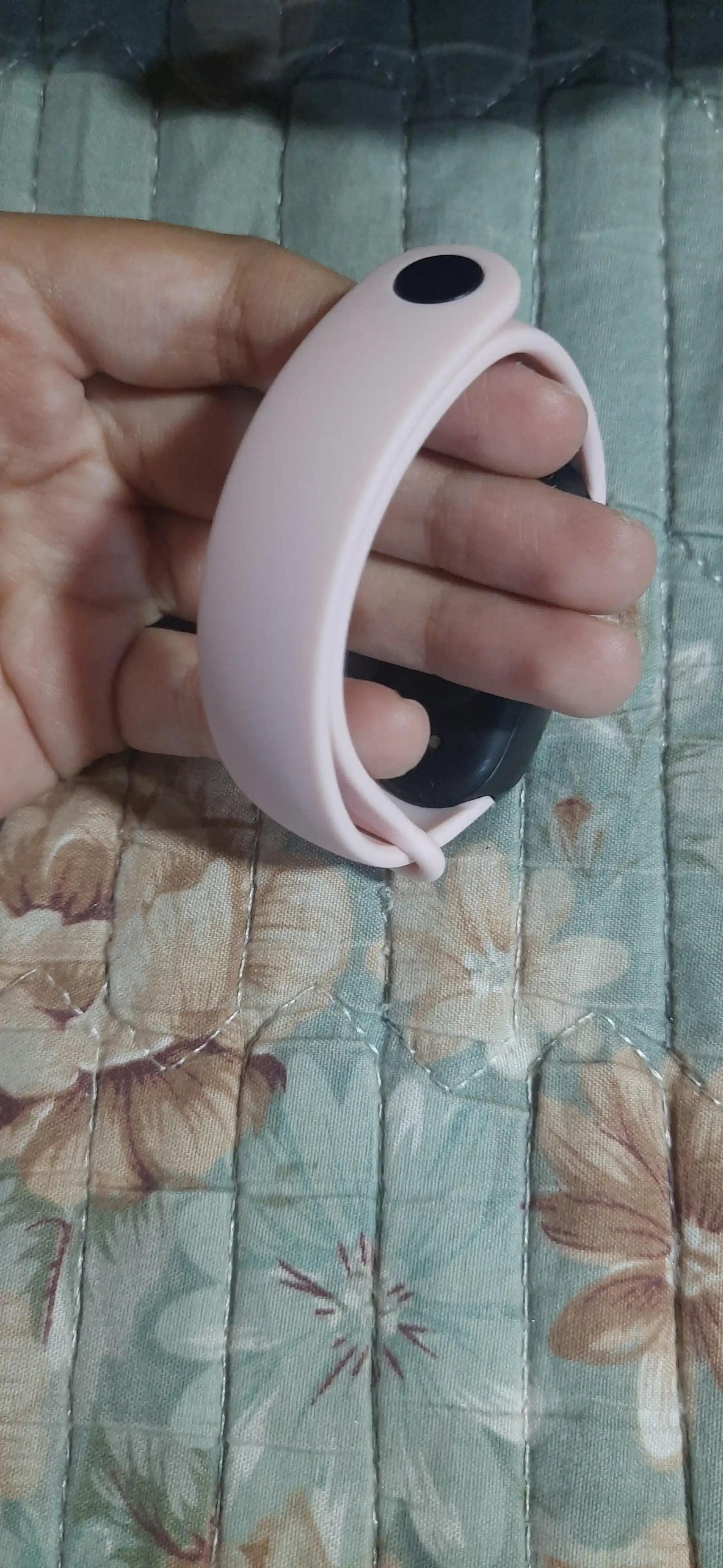 Xiaomi Mi Band 8, 9, 10 uchun silikon tasma