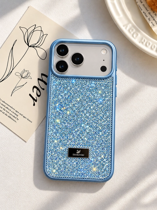 Чехол для iPhone 15,16,17,18, Pro\Pro Max  с блестящими кристаллами  бордовый