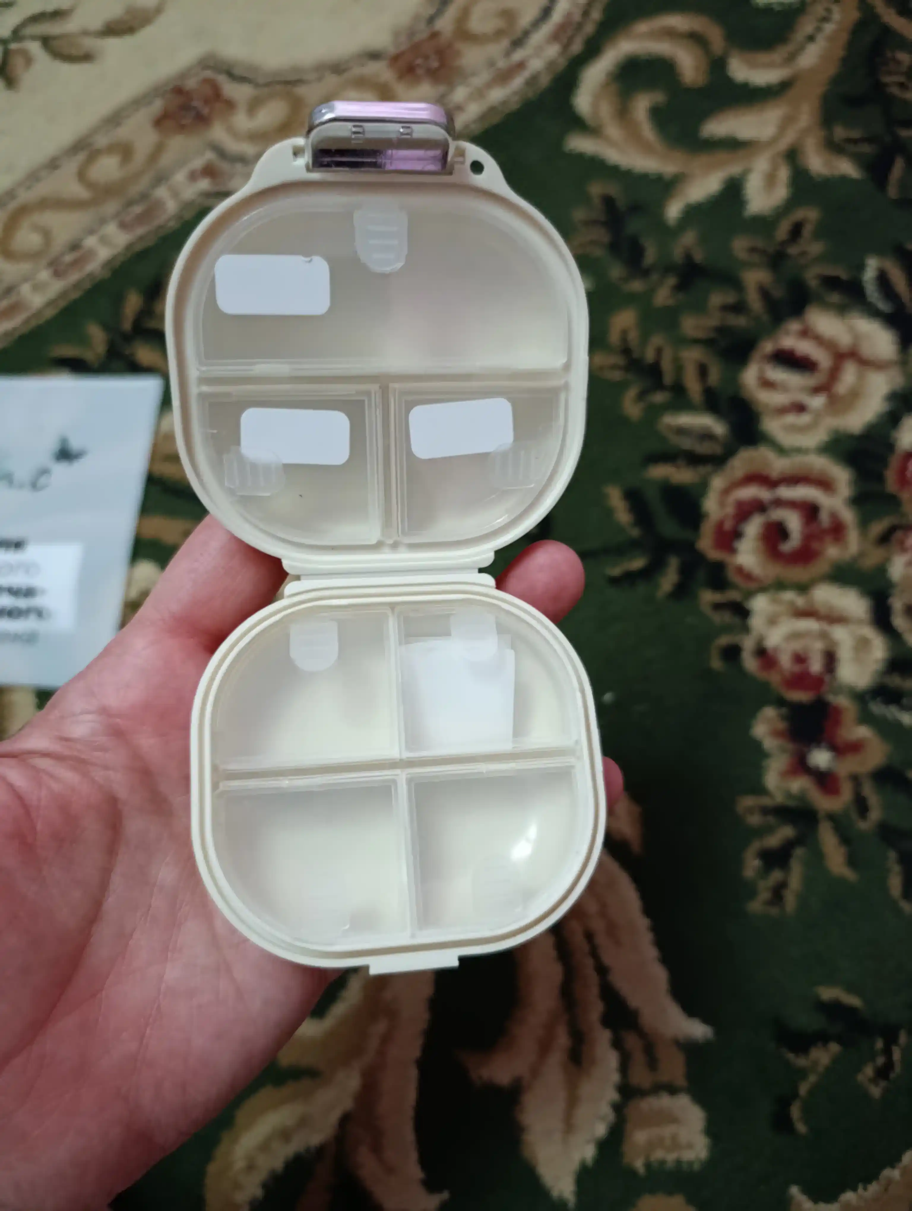 Haftalik dori organayzeri, 7 bo‘limli tabletka qutisi, vitamin va kapsulalar uchun