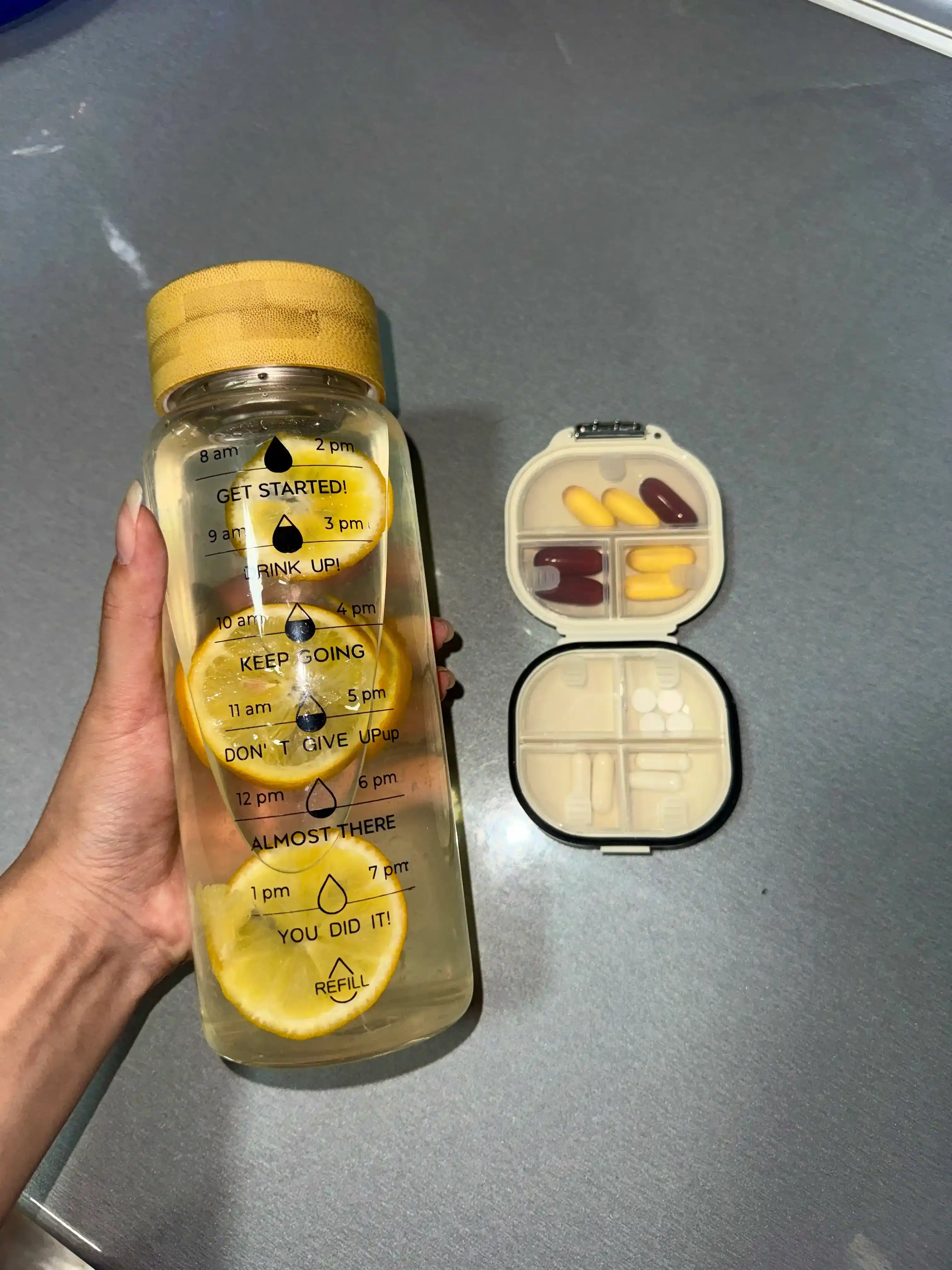 Haftalik dori organayzeri, 7 bo‘limli tabletka qutisi, vitamin va kapsulalar uchun