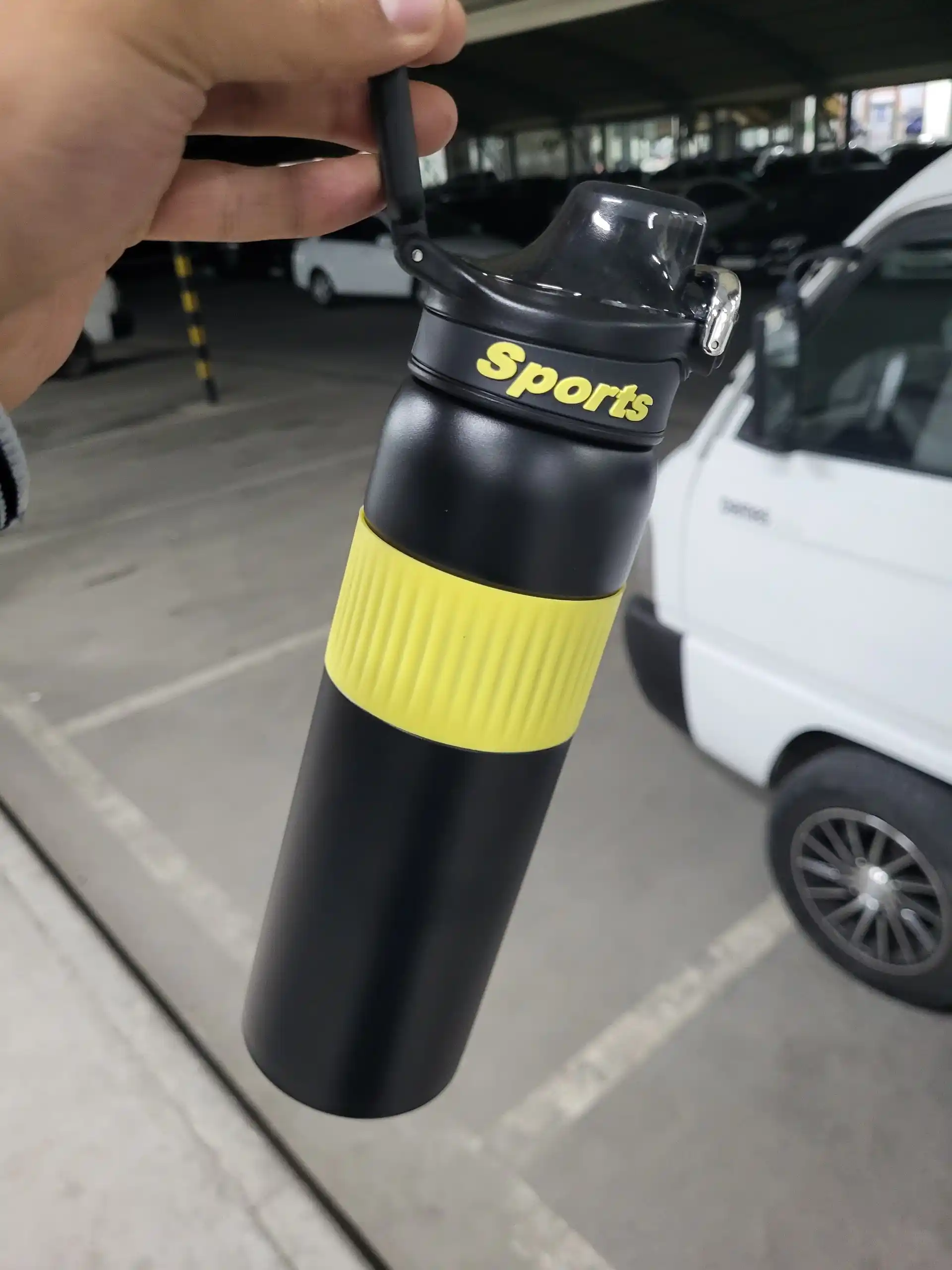 Issiq va sovuq ichimliklar uchun zanglamaydigan po‘lat sport termosi